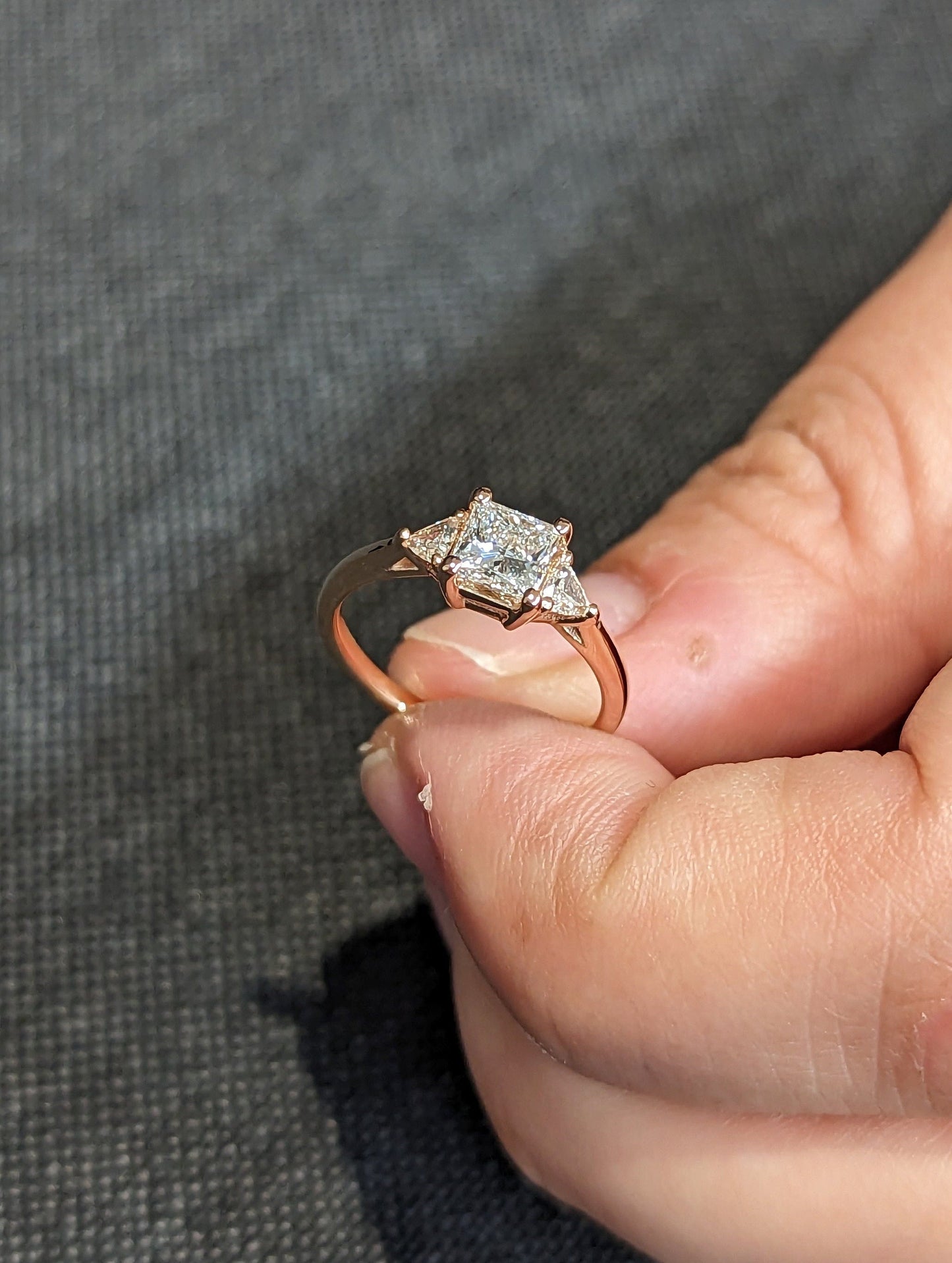 1.2 CT Round Solitaire Moissanite Engagement Ring