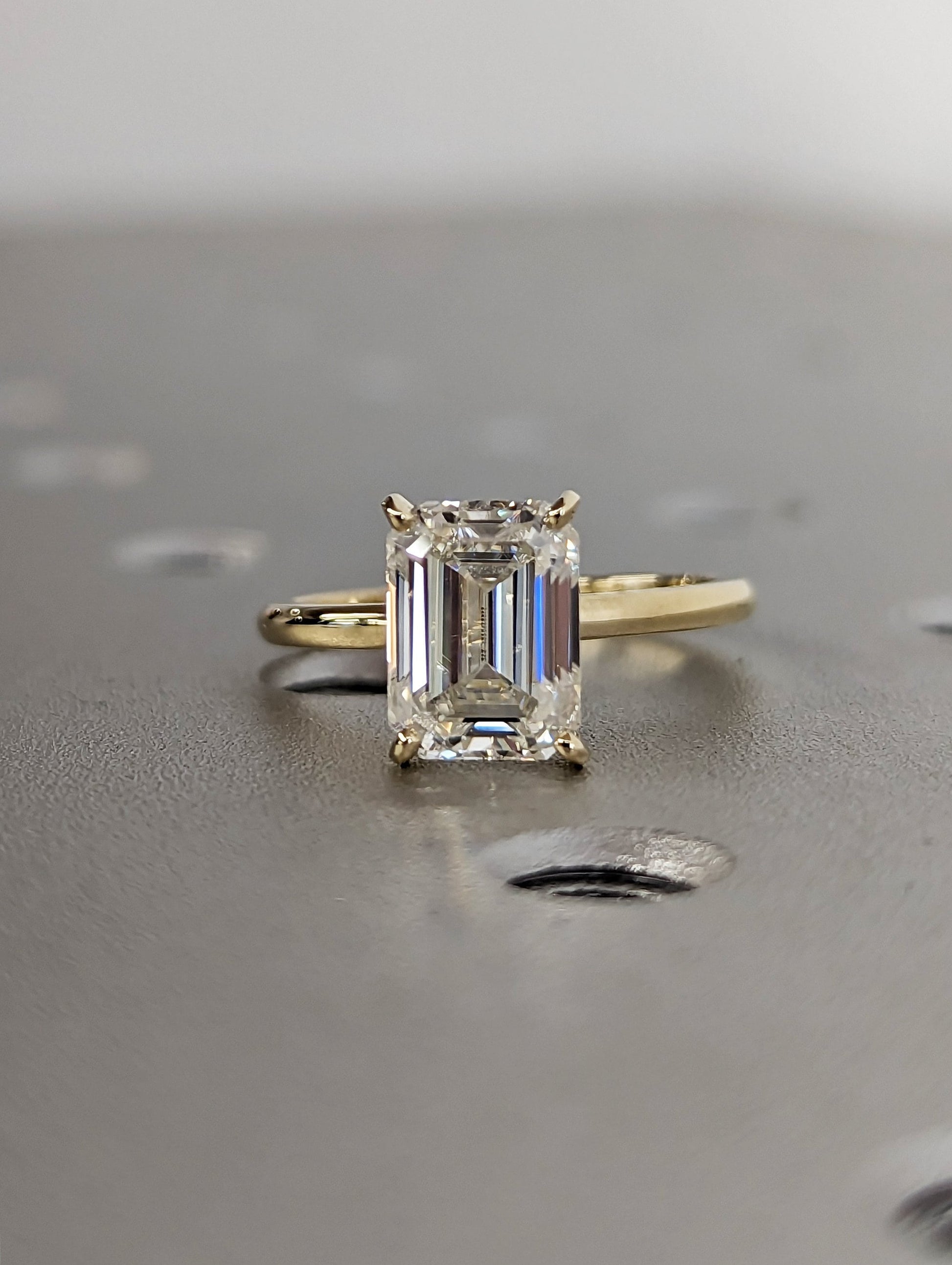 1.2 CT Round Solitaire Moissanite Engagement Ring