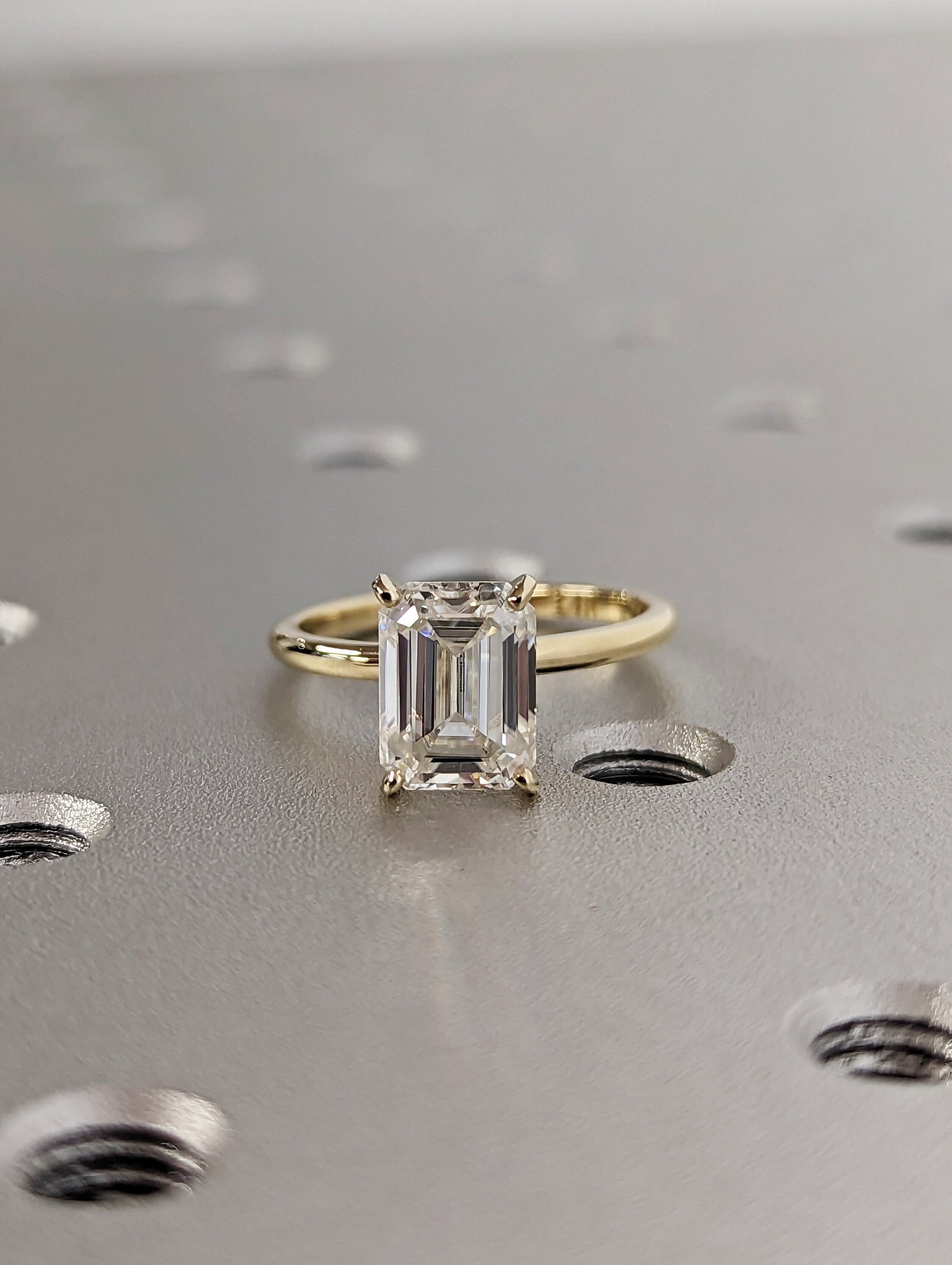 1.2 CT Round Solitaire Moissanite Engagement Ring