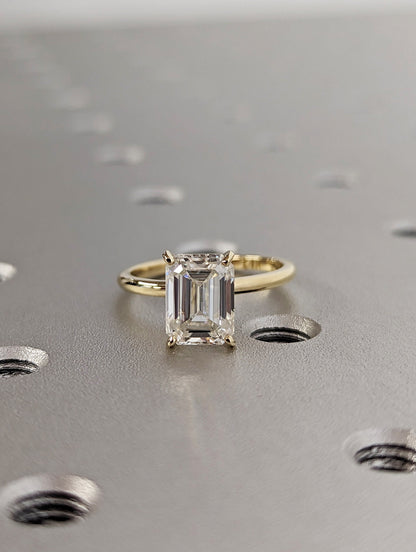 1.2 CT Round Solitaire Moissanite Engagement Ring