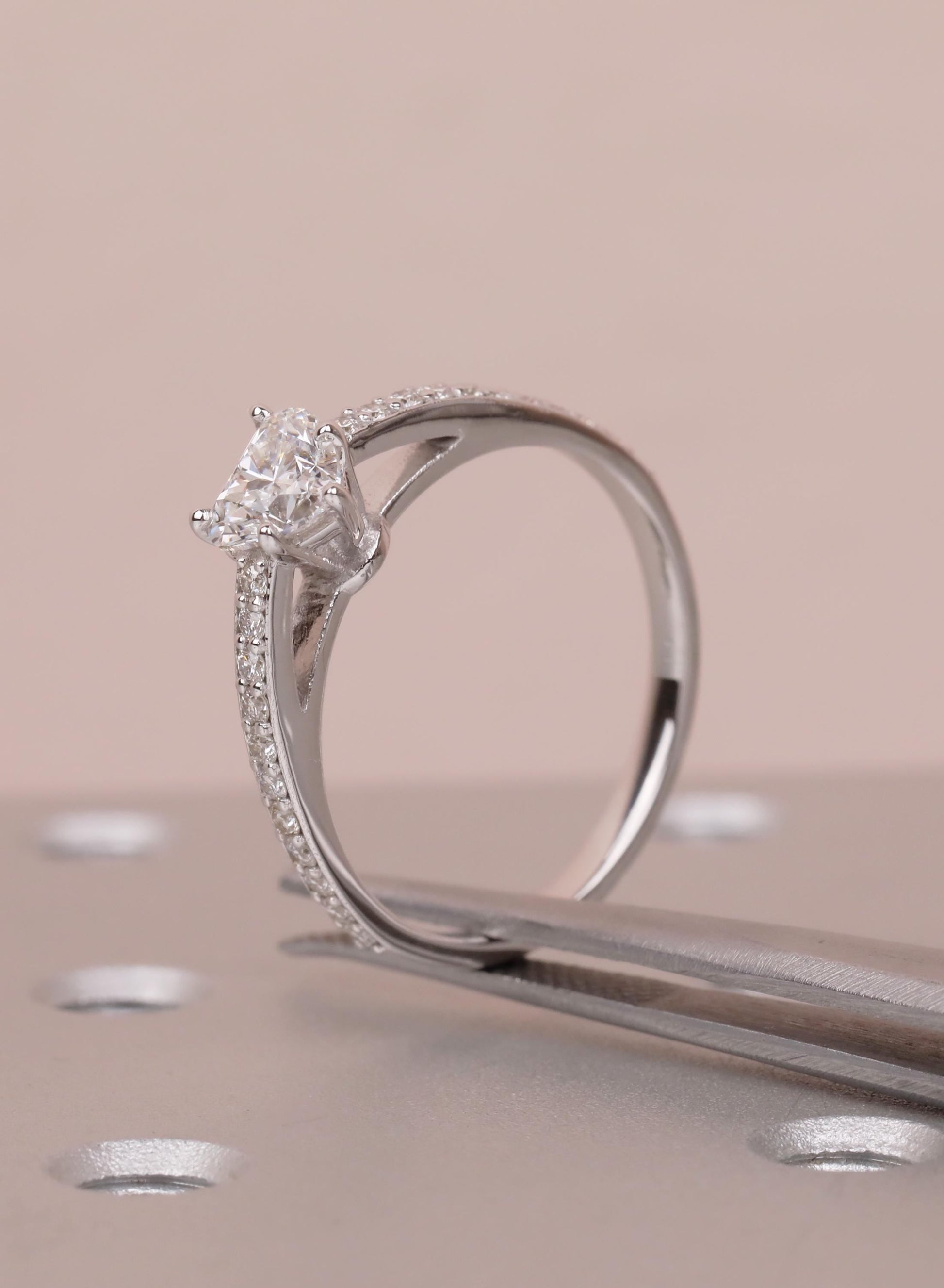 1.2 CT Round Solitaire Moissanite Engagement Ring