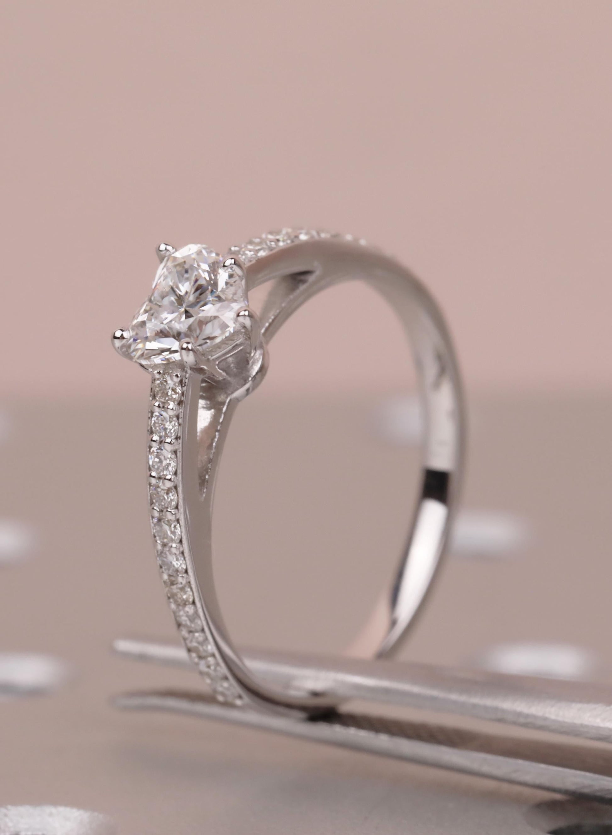 1.2 CT Round Solitaire Moissanite Engagement Ring