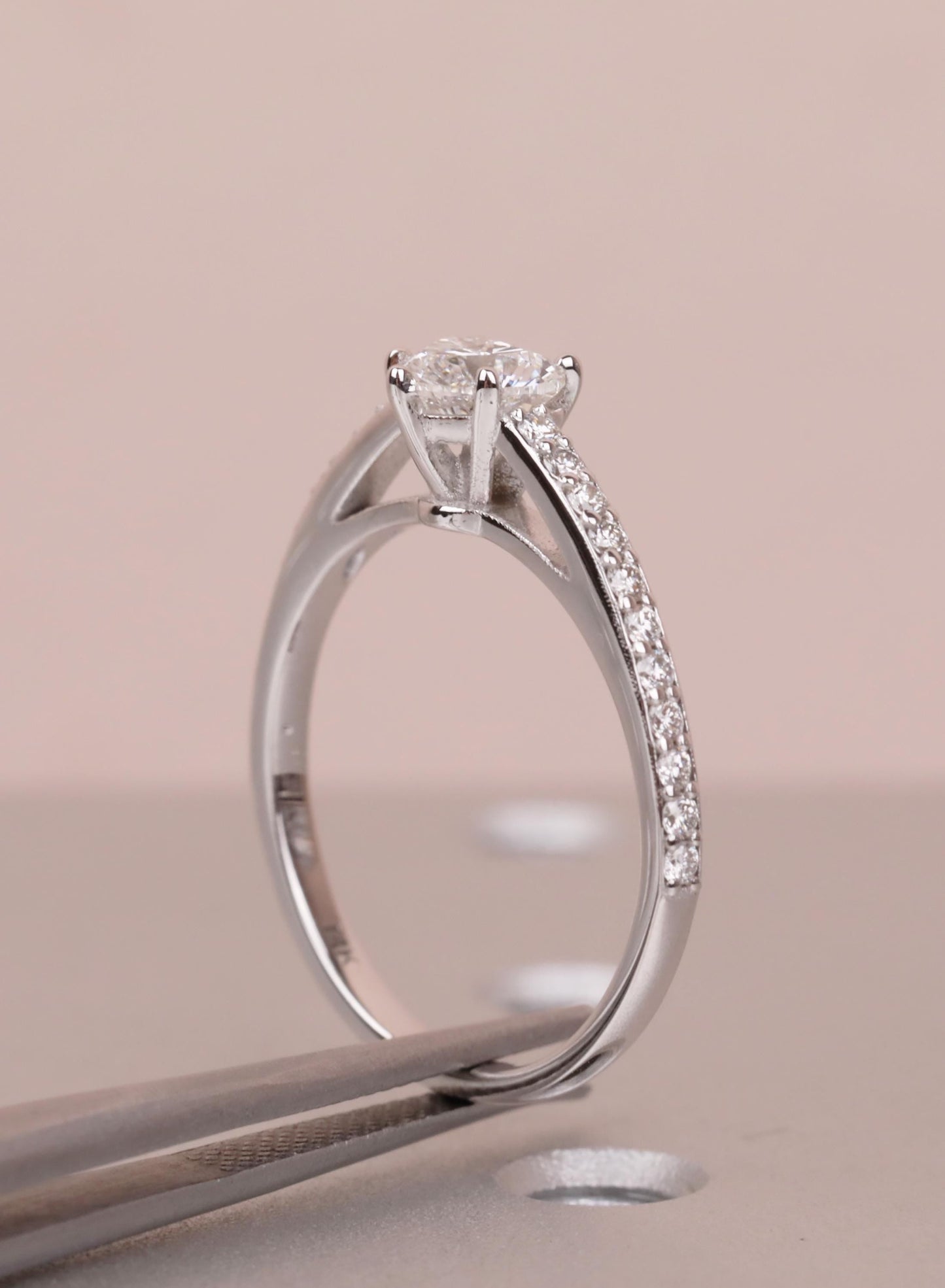 1.2 CT Round Solitaire Moissanite Engagement Ring