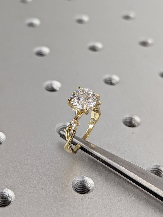 1.2 CT Round Solitaire Moissanite Engagement Ring