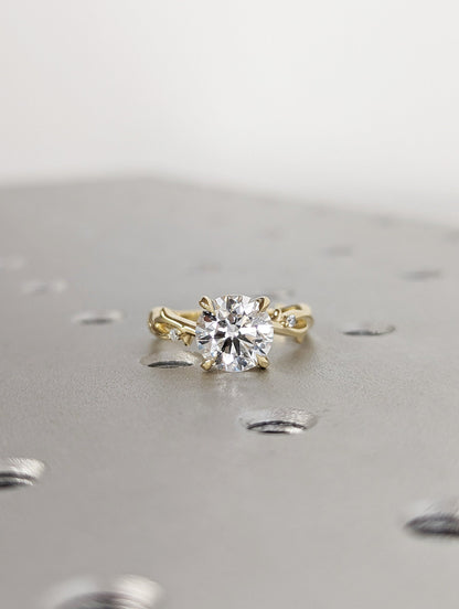1.2 CT Round Solitaire Moissanite Engagement Ring
