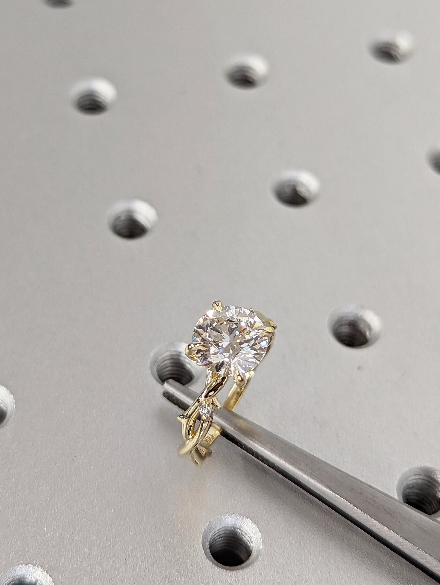 1.2 CT Round Solitaire Moissanite Engagement Ring