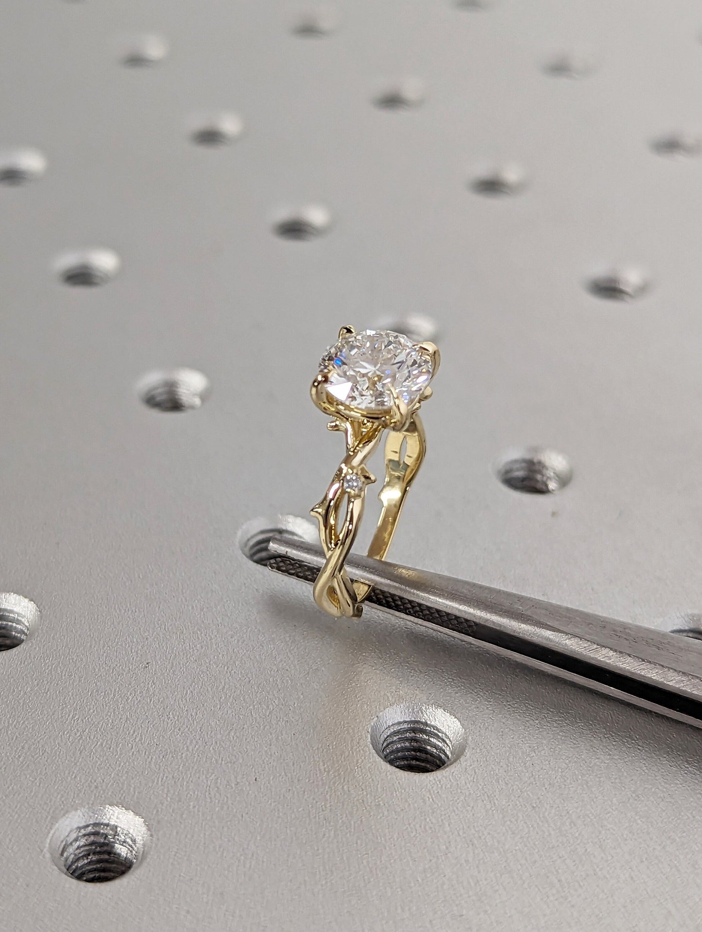 1.2 CT Round Solitaire Moissanite Engagement Ring