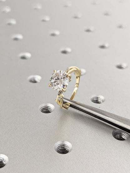 1.2 CT Round Solitaire Moissanite Engagement Ring