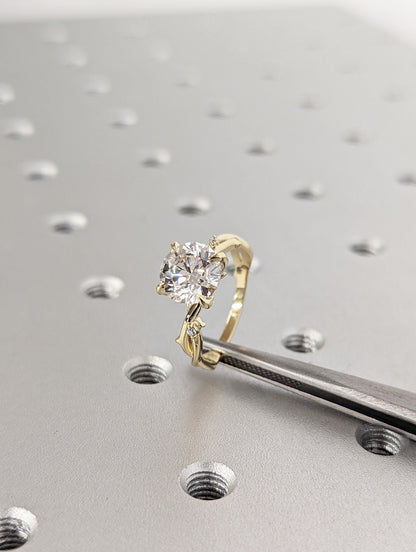 1.2 CT Round Solitaire Moissanite Engagement Ring