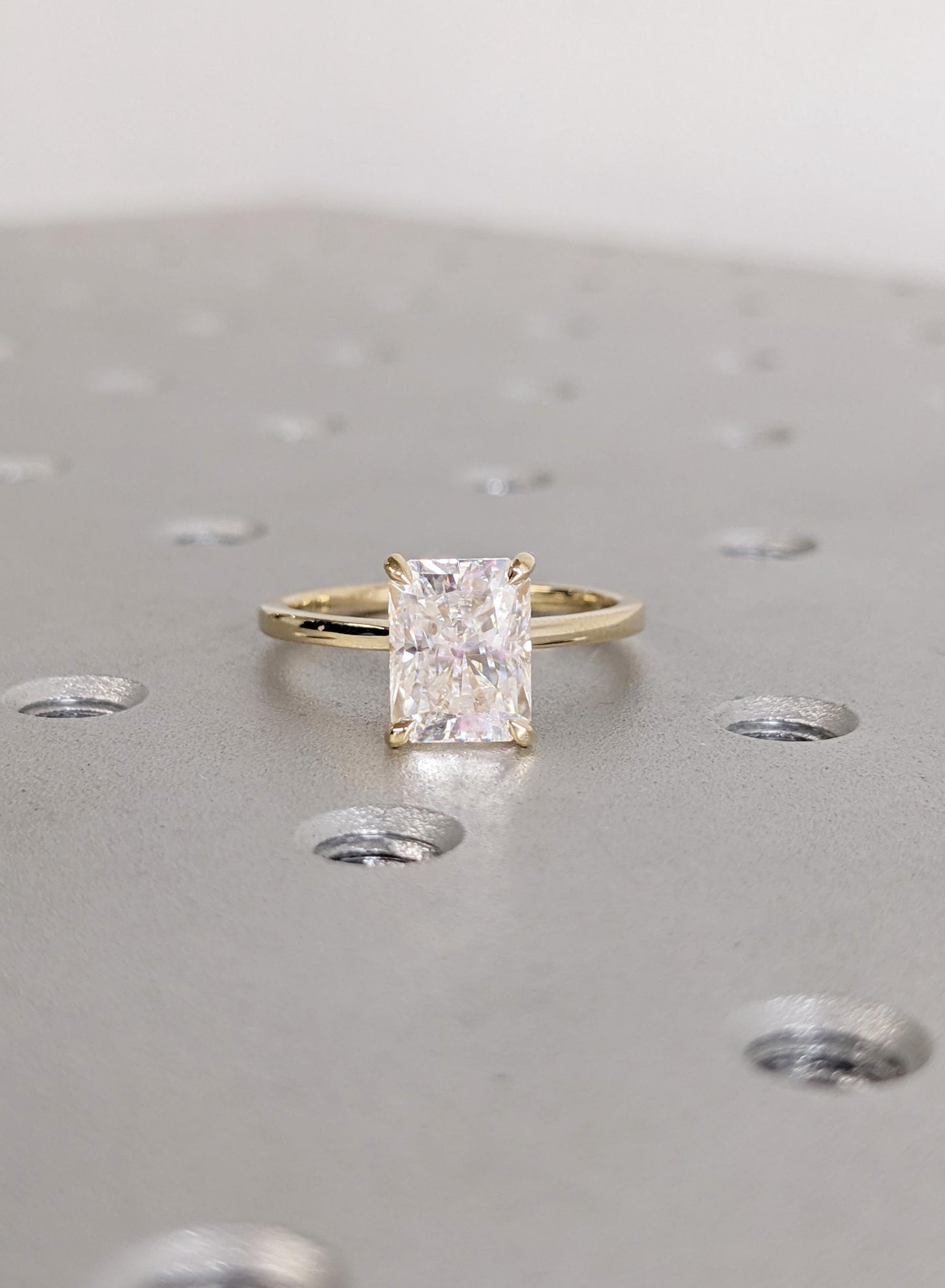 1.2 CT Round Solitaire Moissanite Engagement Ring