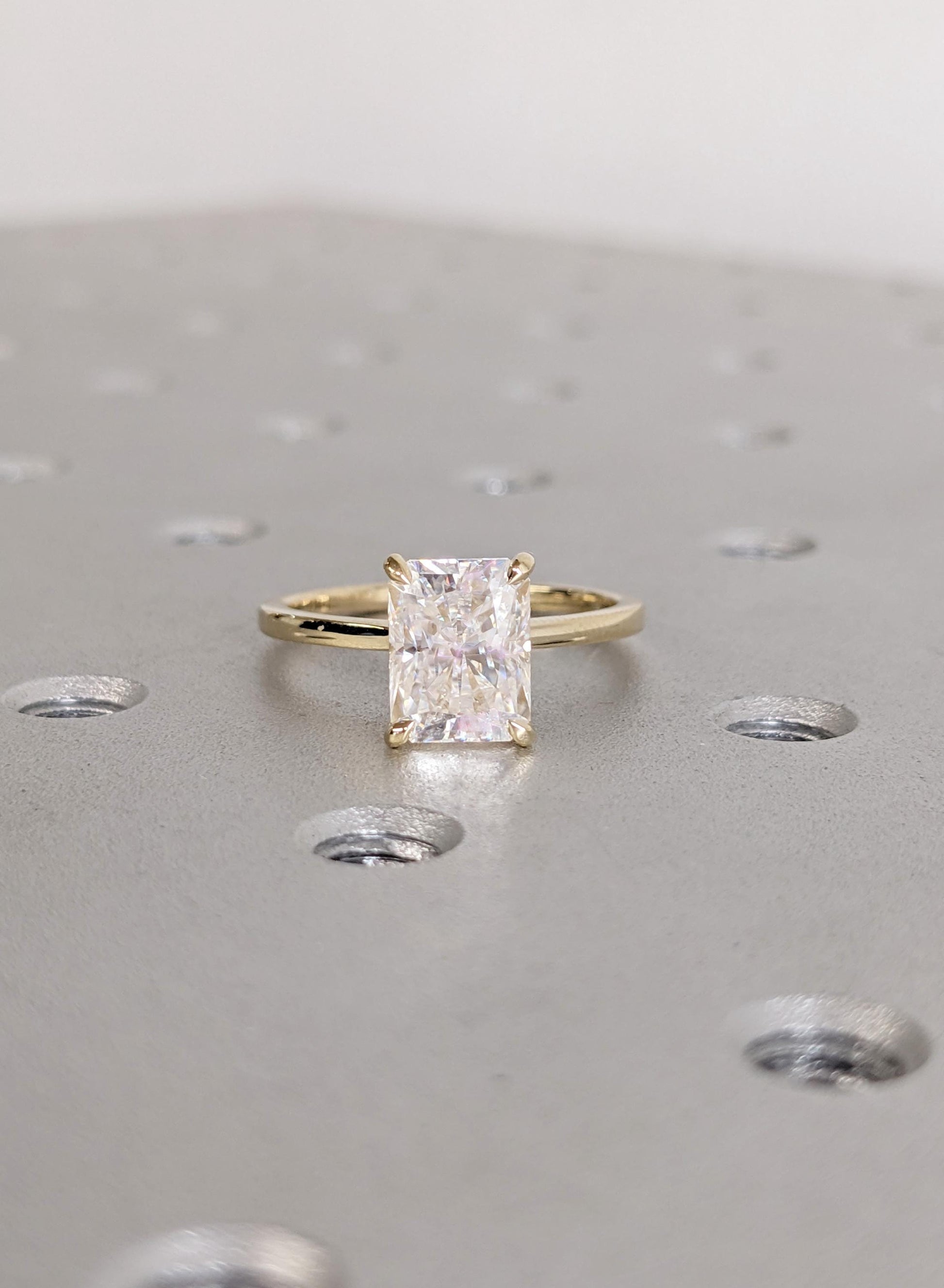 1.2 CT Round Solitaire Moissanite Engagement Ring