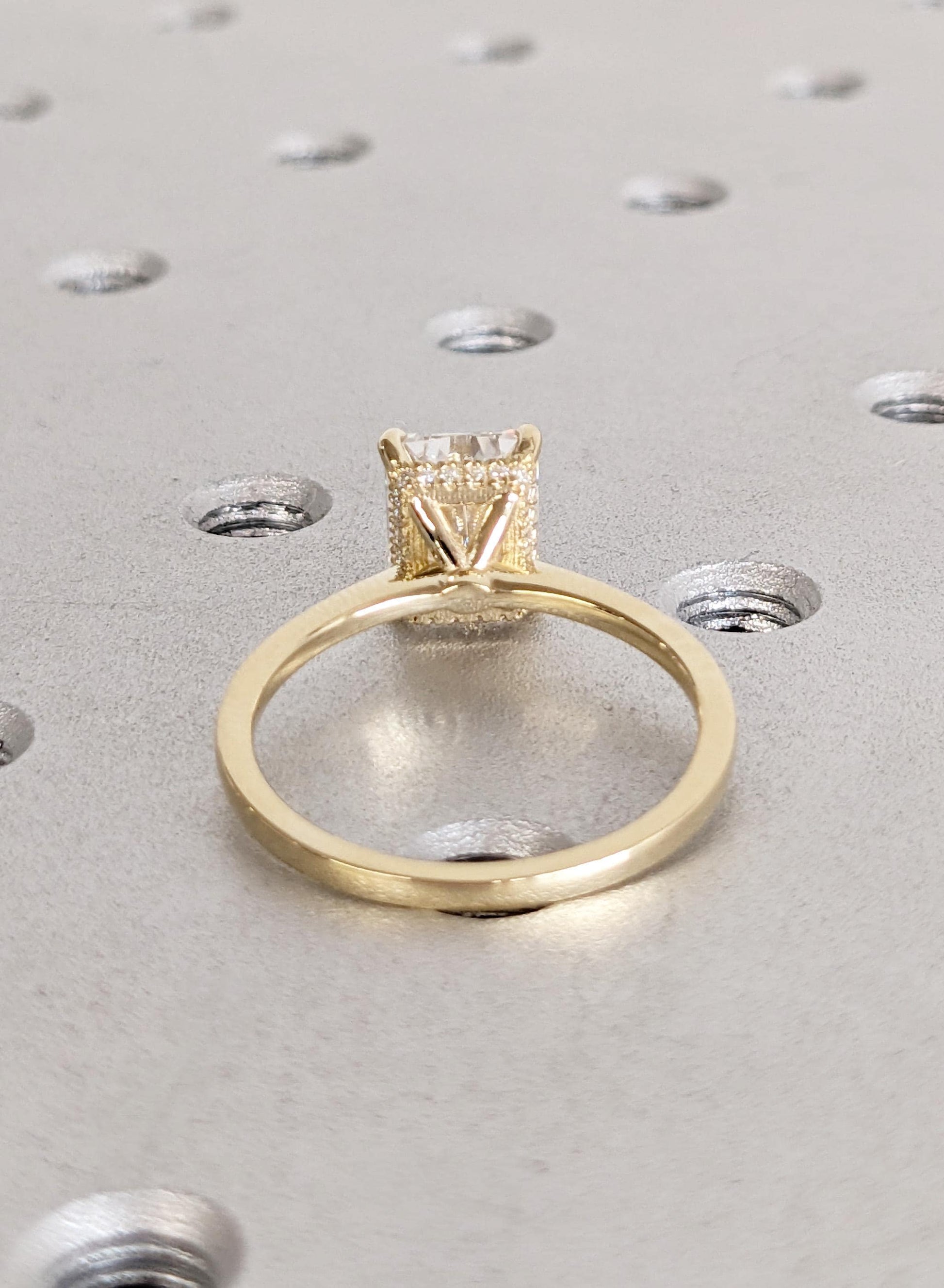 1.2 CT Round Solitaire Moissanite Engagement Ring
