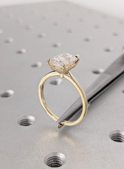 1.2 CT Round Solitaire Moissanite Engagement Ring