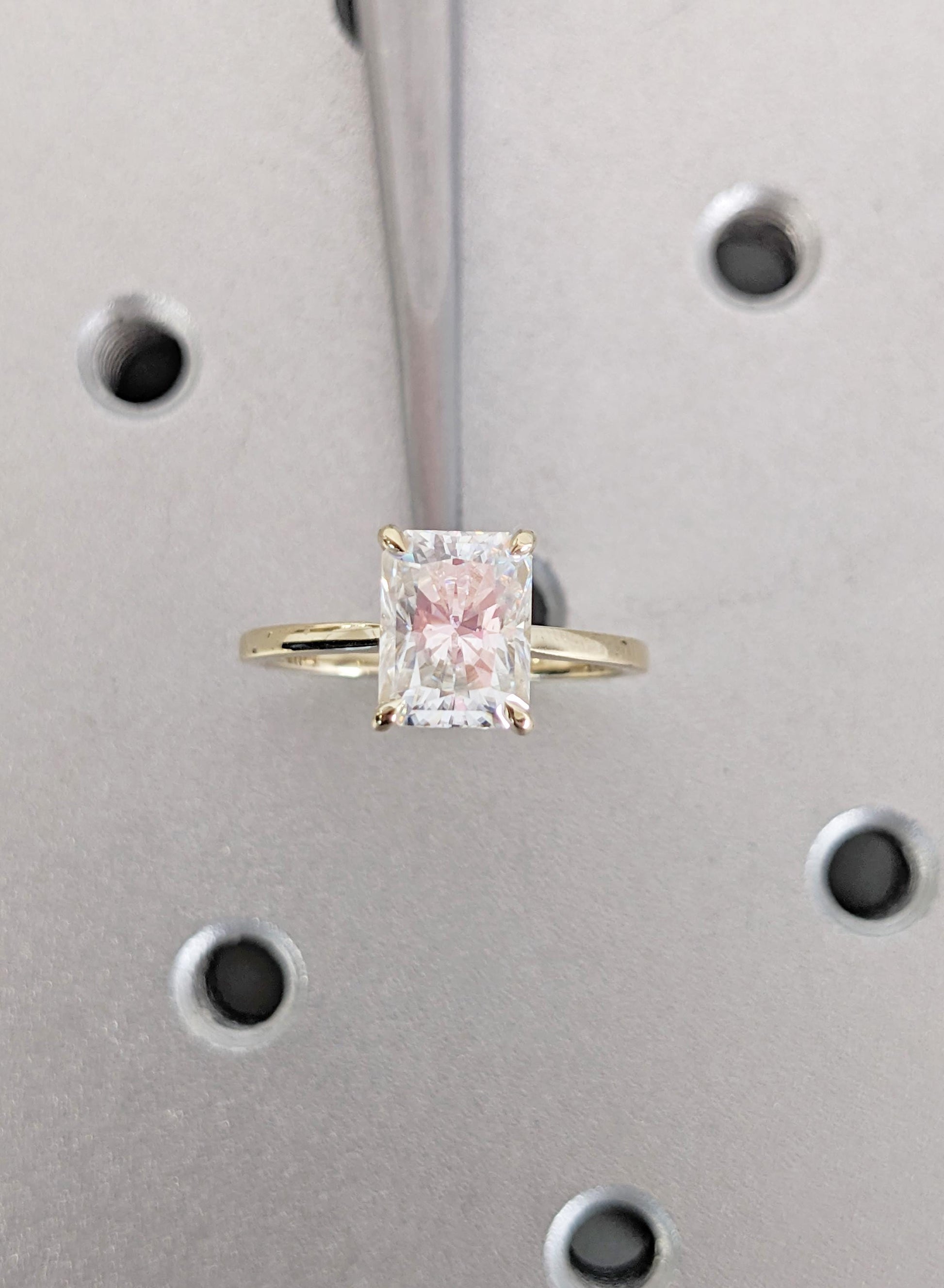 1.2 CT Round Solitaire Moissanite Engagement Ring