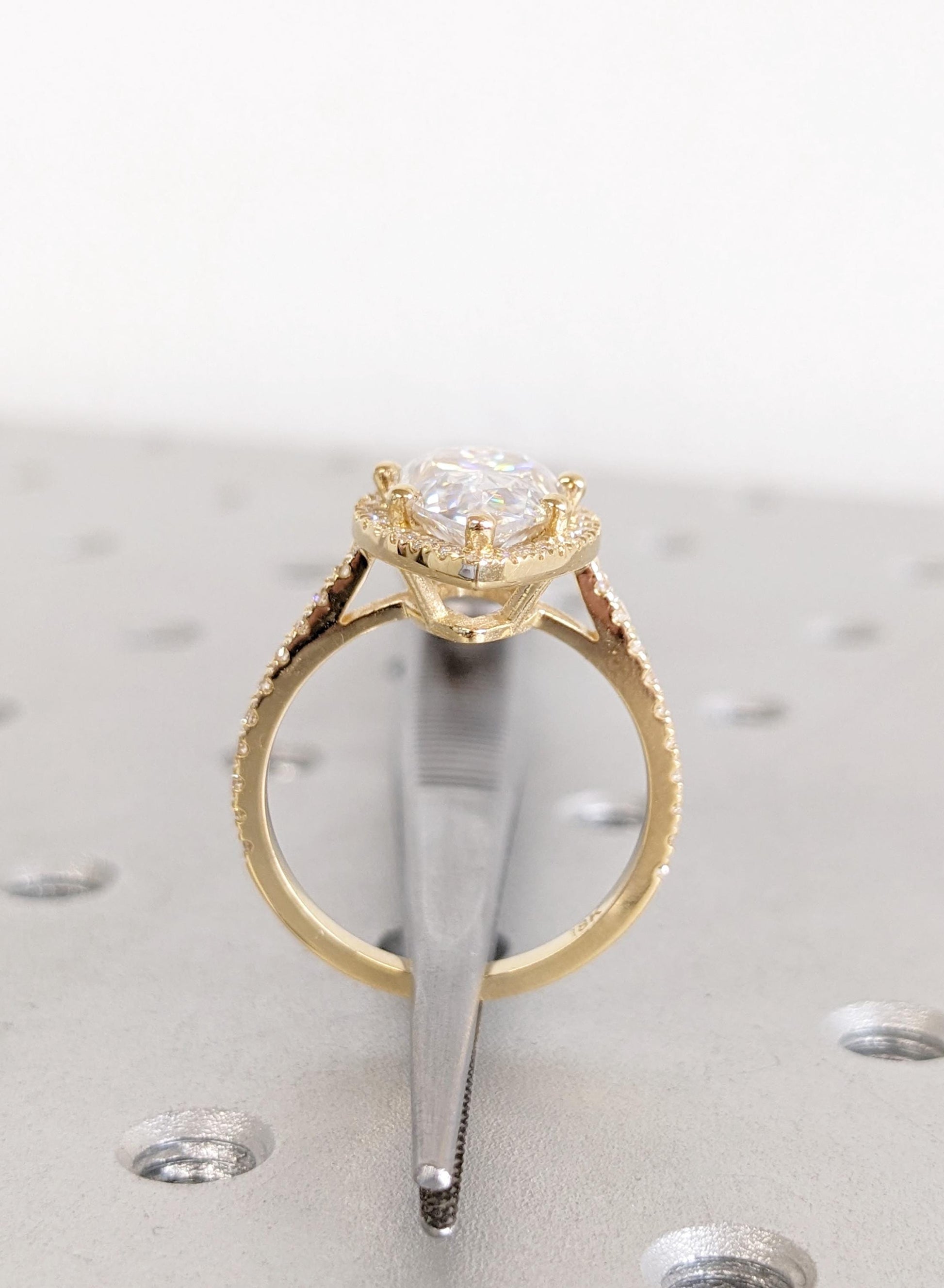 1.2 CT Round Solitaire Moissanite Engagement Ring
