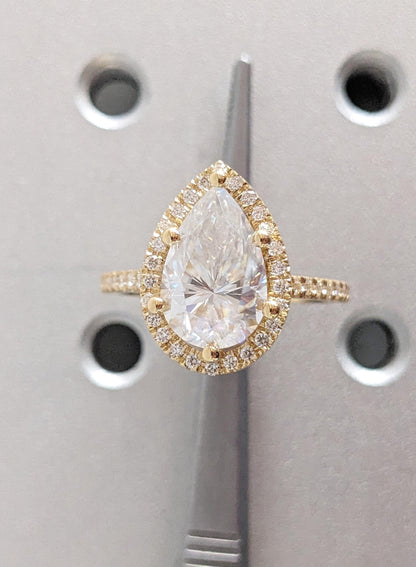 1.2 CT Round Solitaire Moissanite Engagement Ring