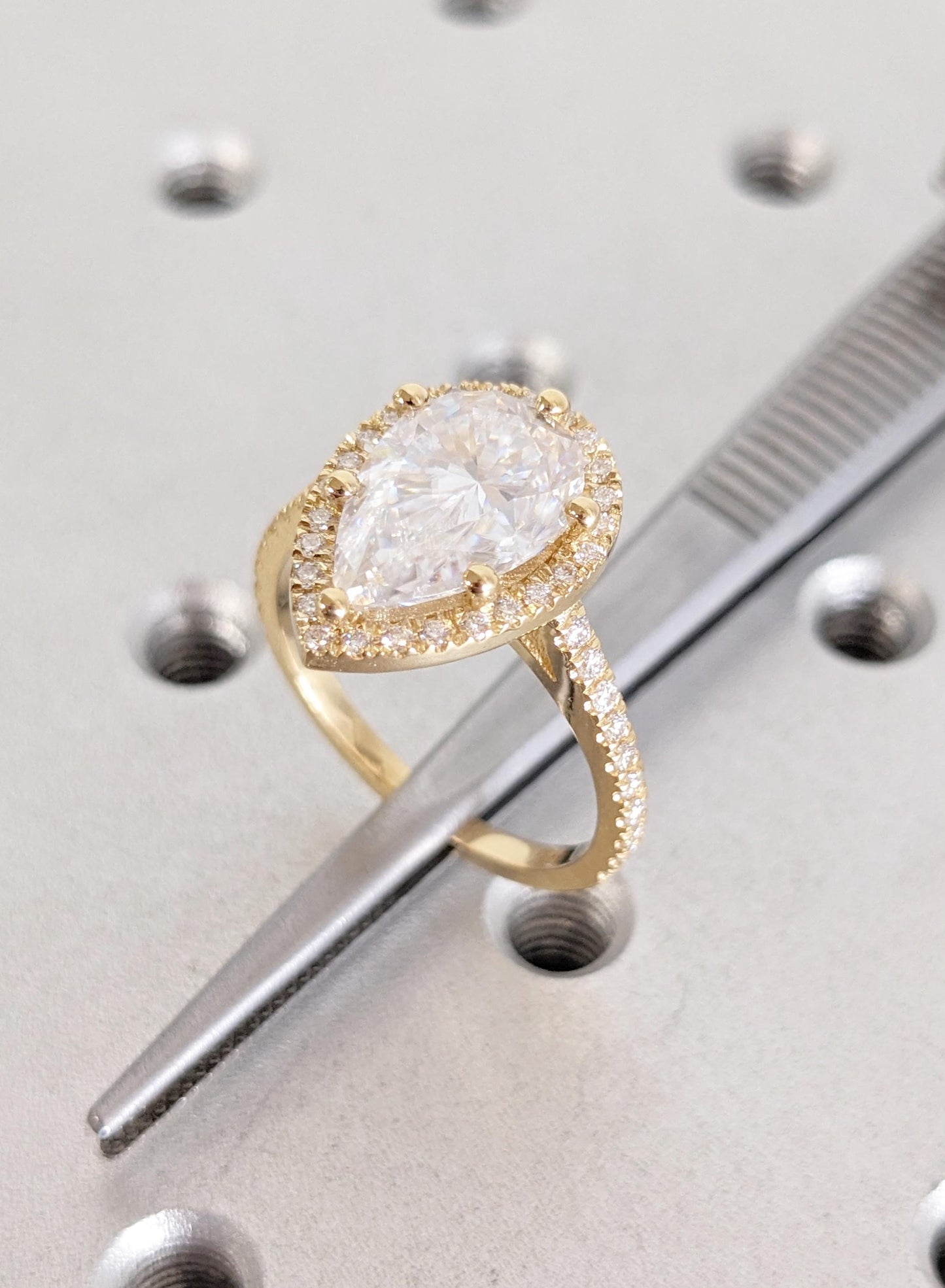 1.2 CT Round Solitaire Moissanite Engagement Ring