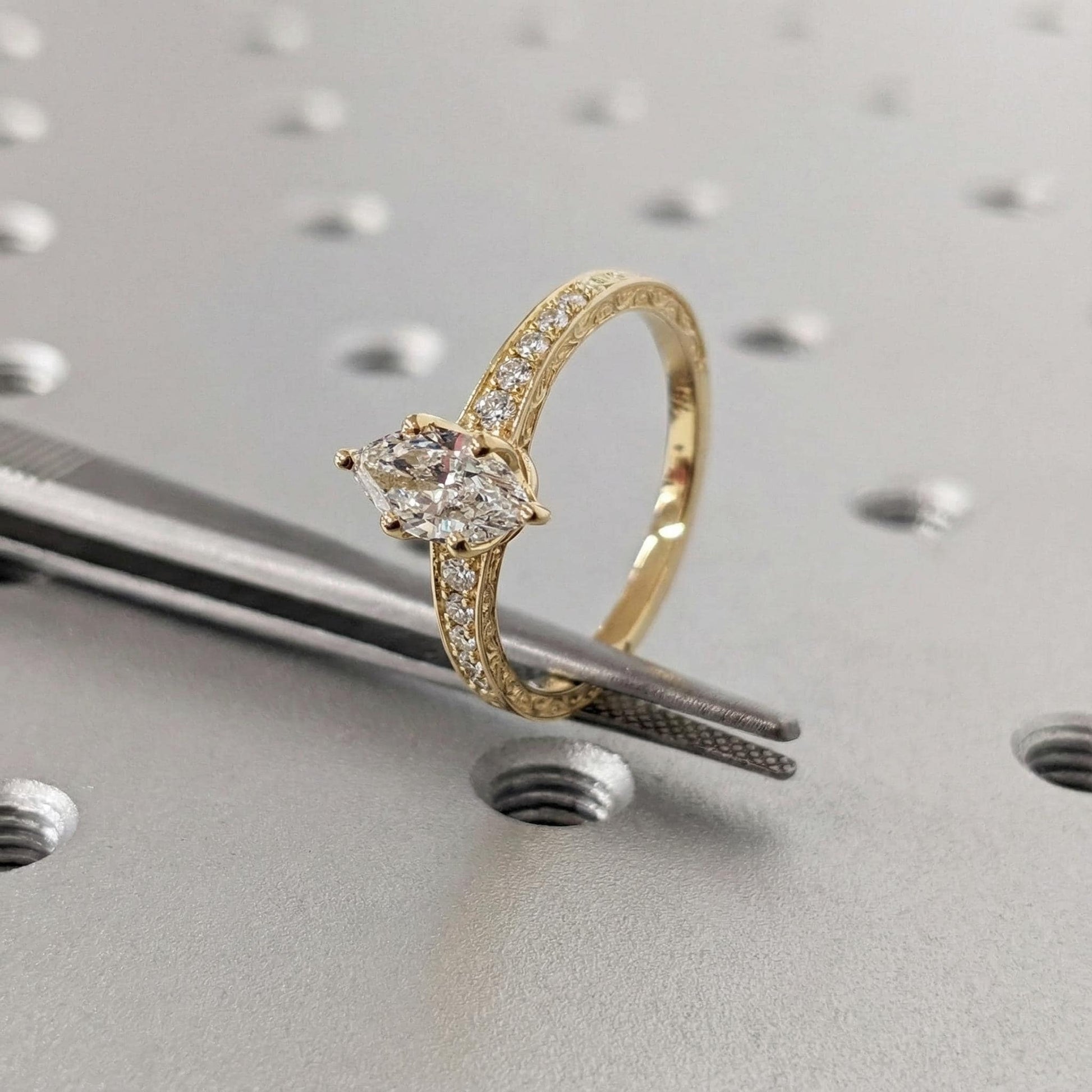 1.2 CT Round Solitaire Moissanite Engagement Ring