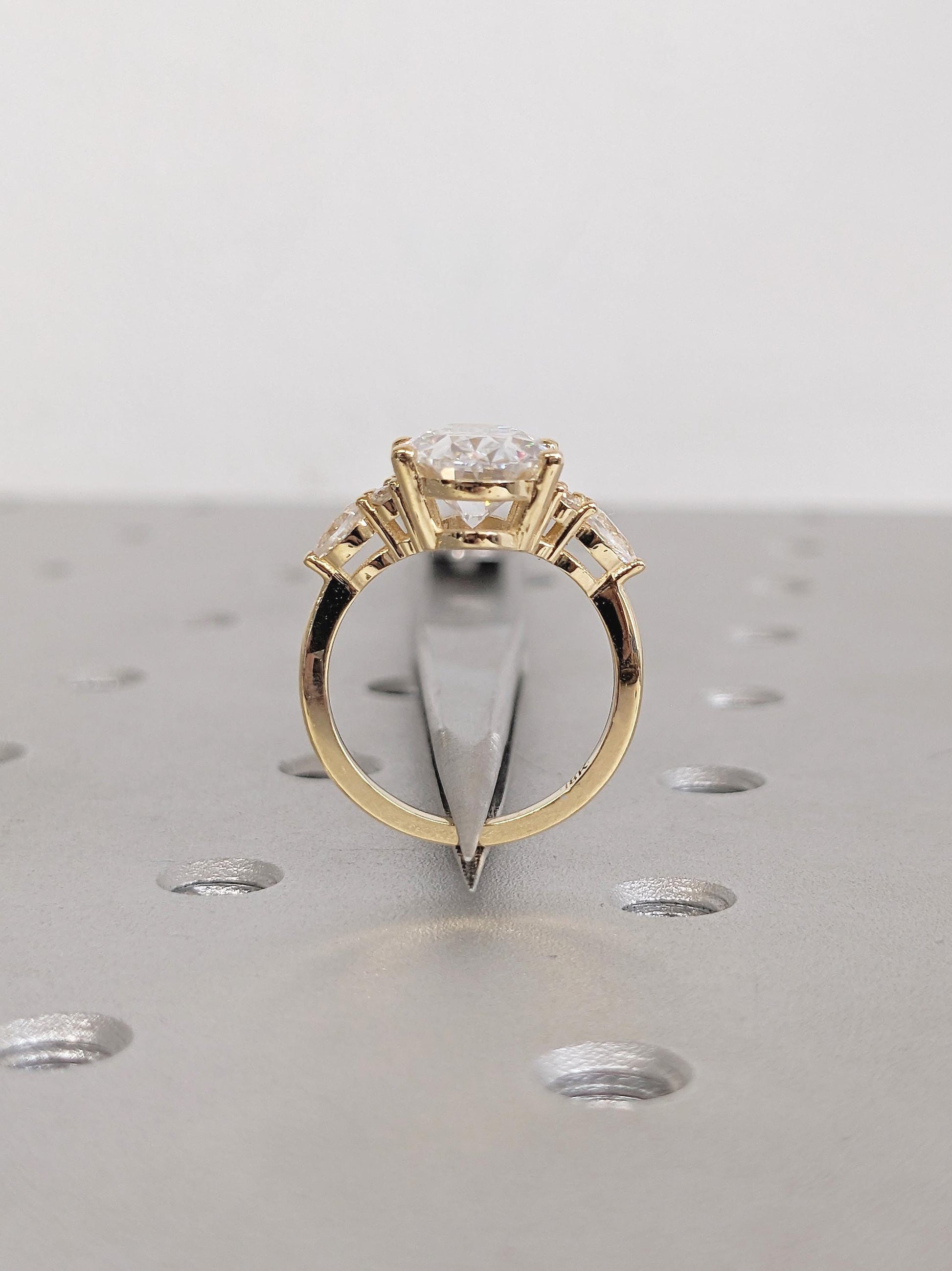 1.2 CT Round Solitaire Moissanite Engagement Ring