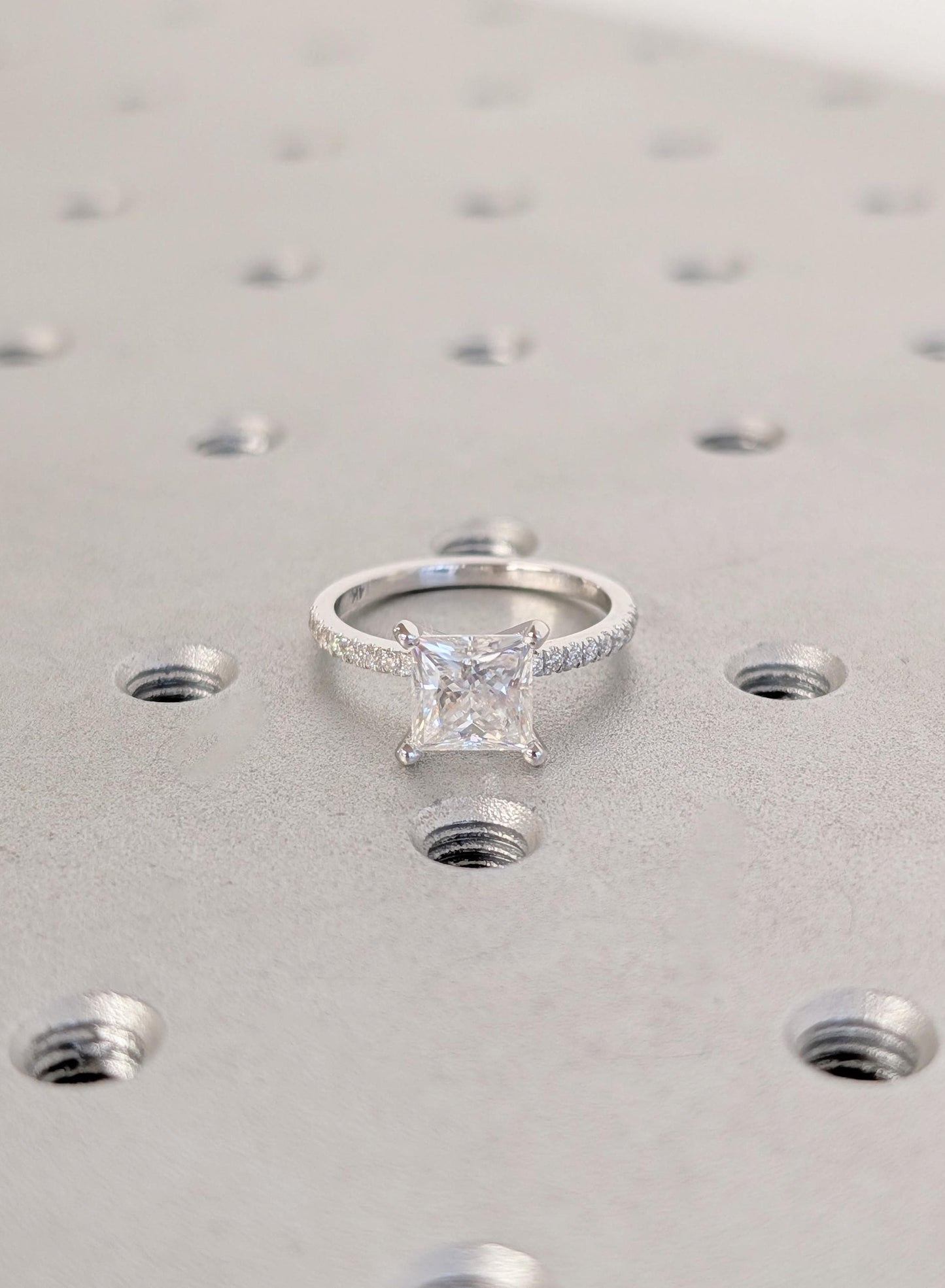 1.2 CT Round Solitaire Moissanite Engagement Ring