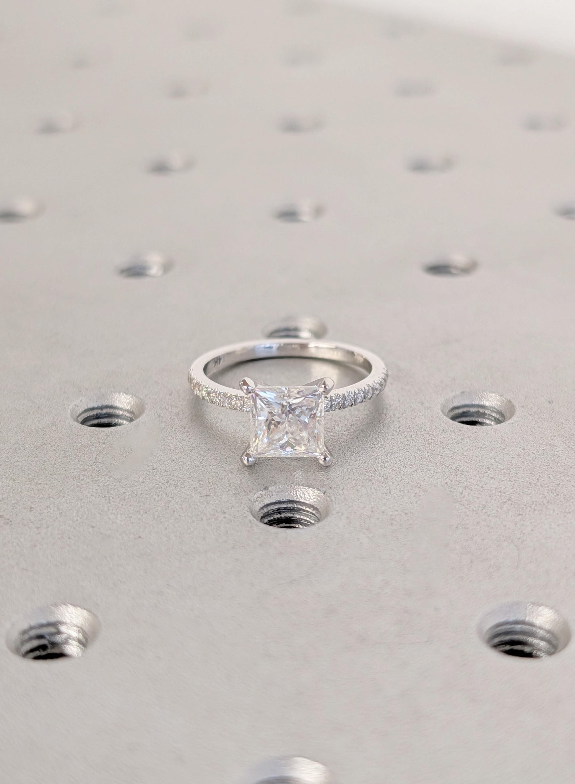 1.2 CT Round Solitaire Moissanite Engagement Ring