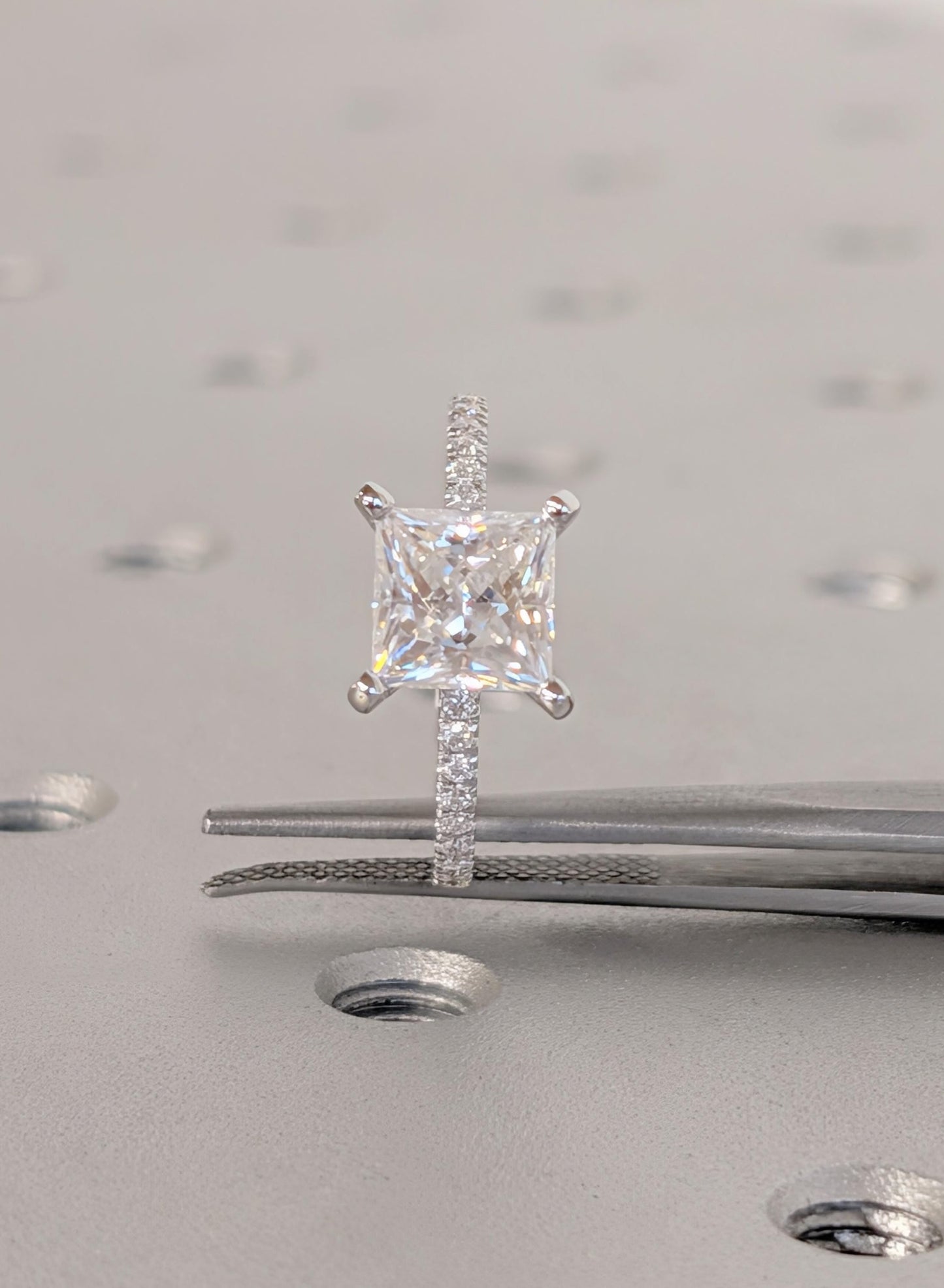 1.2 CT Round Solitaire Moissanite Engagement Ring