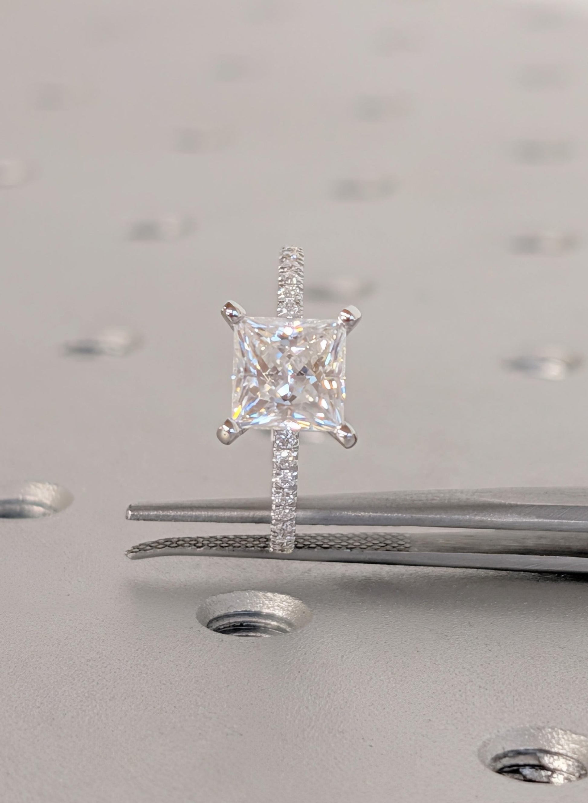 1.2 CT Round Solitaire Moissanite Engagement Ring