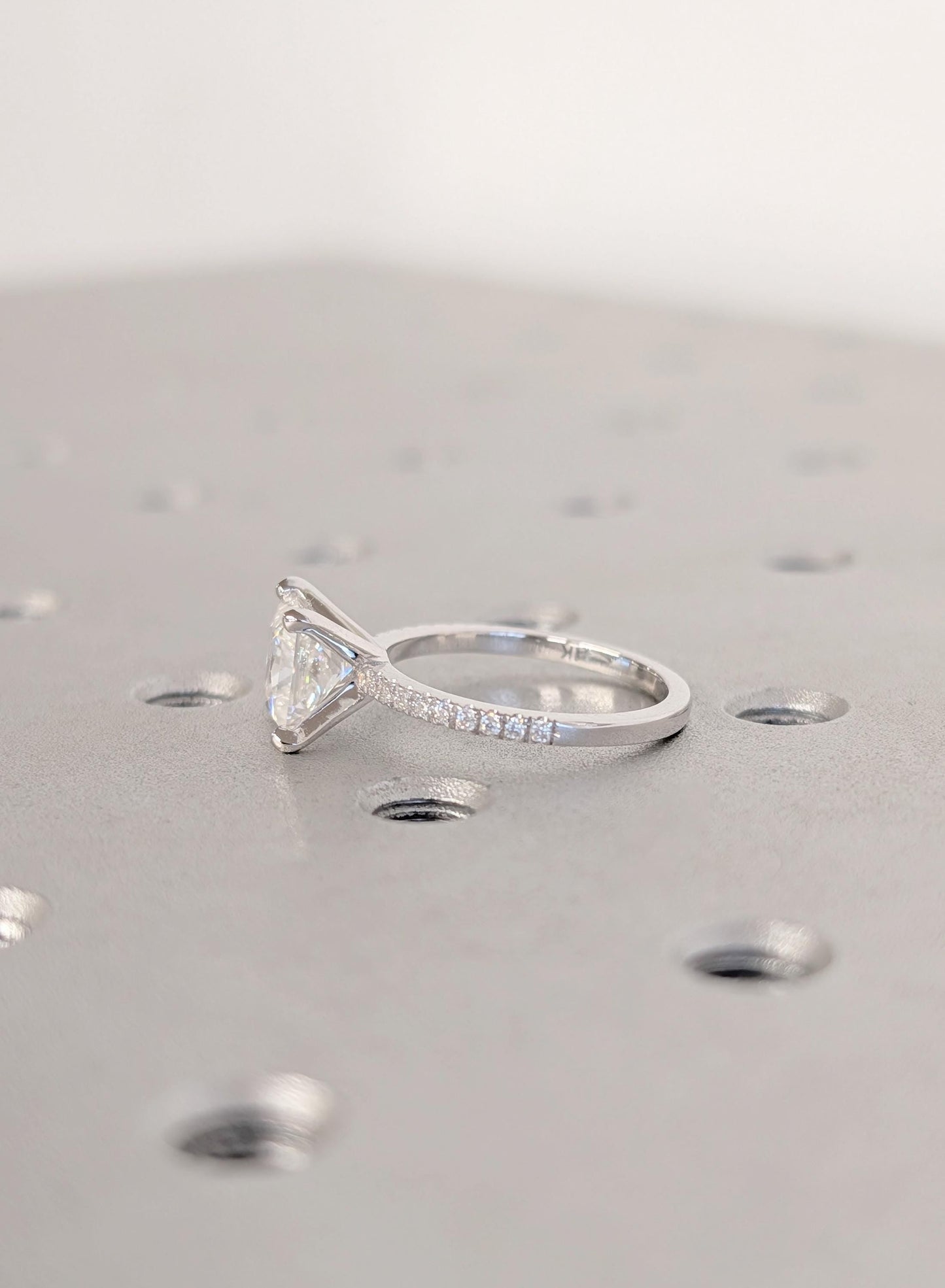 1.2 CT Round Solitaire Moissanite Engagement Ring