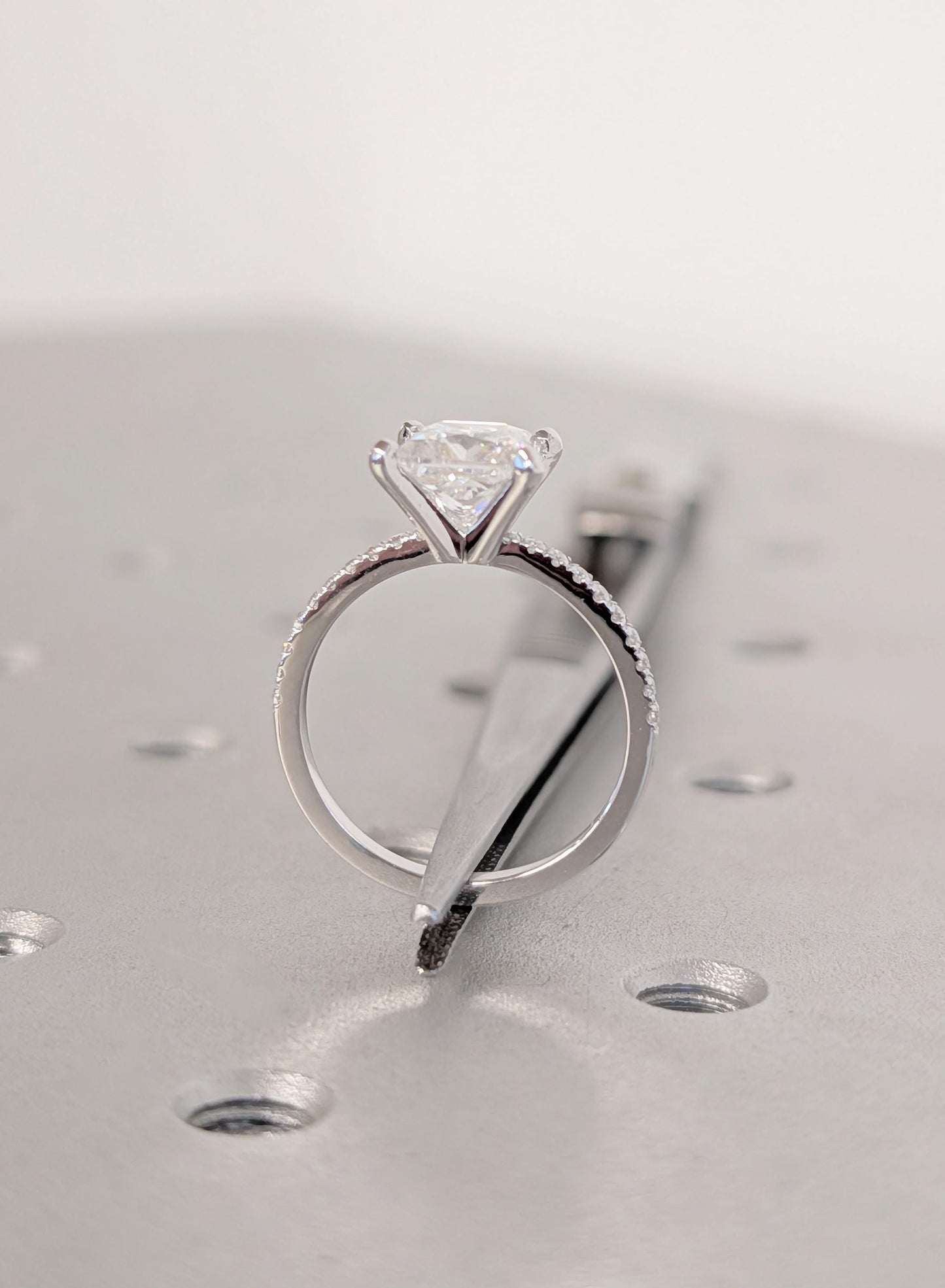 1.2 CT Round Solitaire Moissanite Engagement Ring
