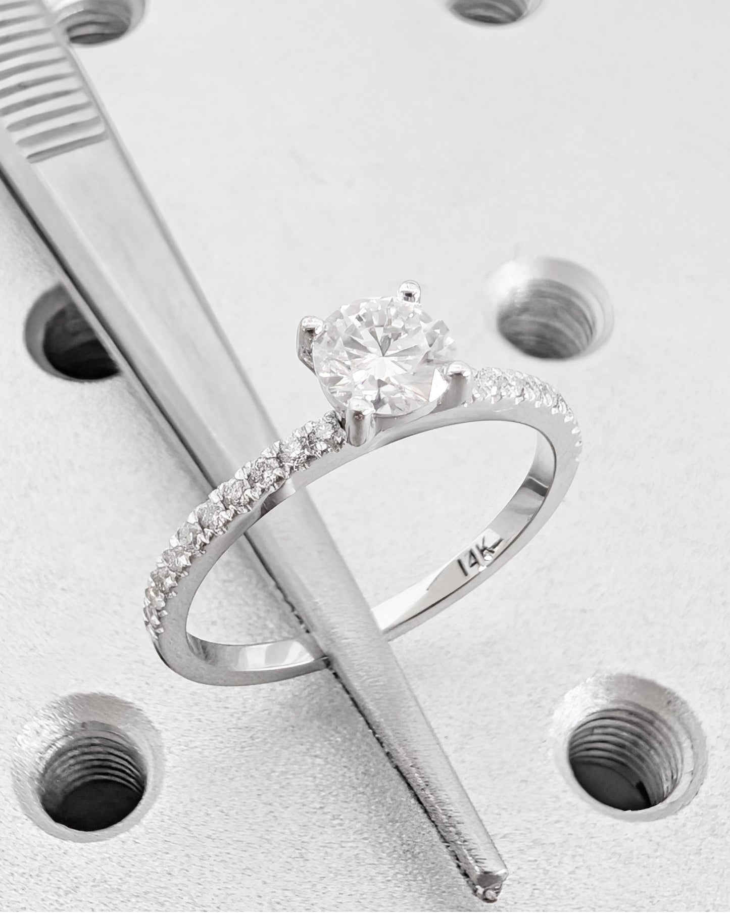 1.2 CT Round Solitaire Moissanite Engagement Ring