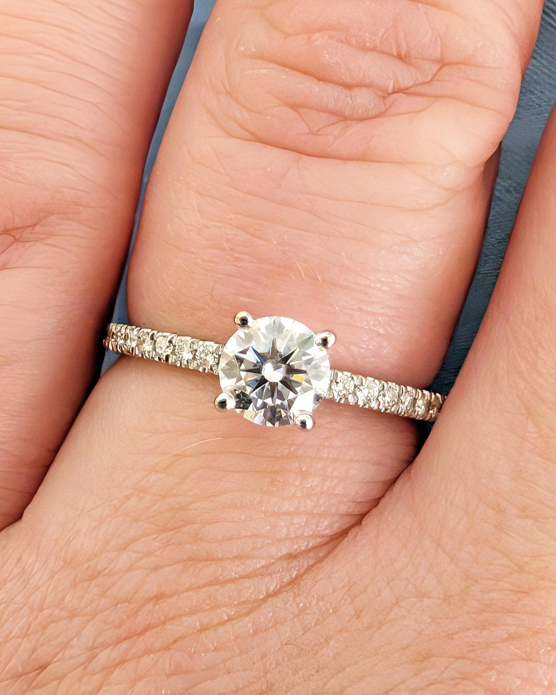 1.2 CT Round Solitaire Moissanite Engagement Ring