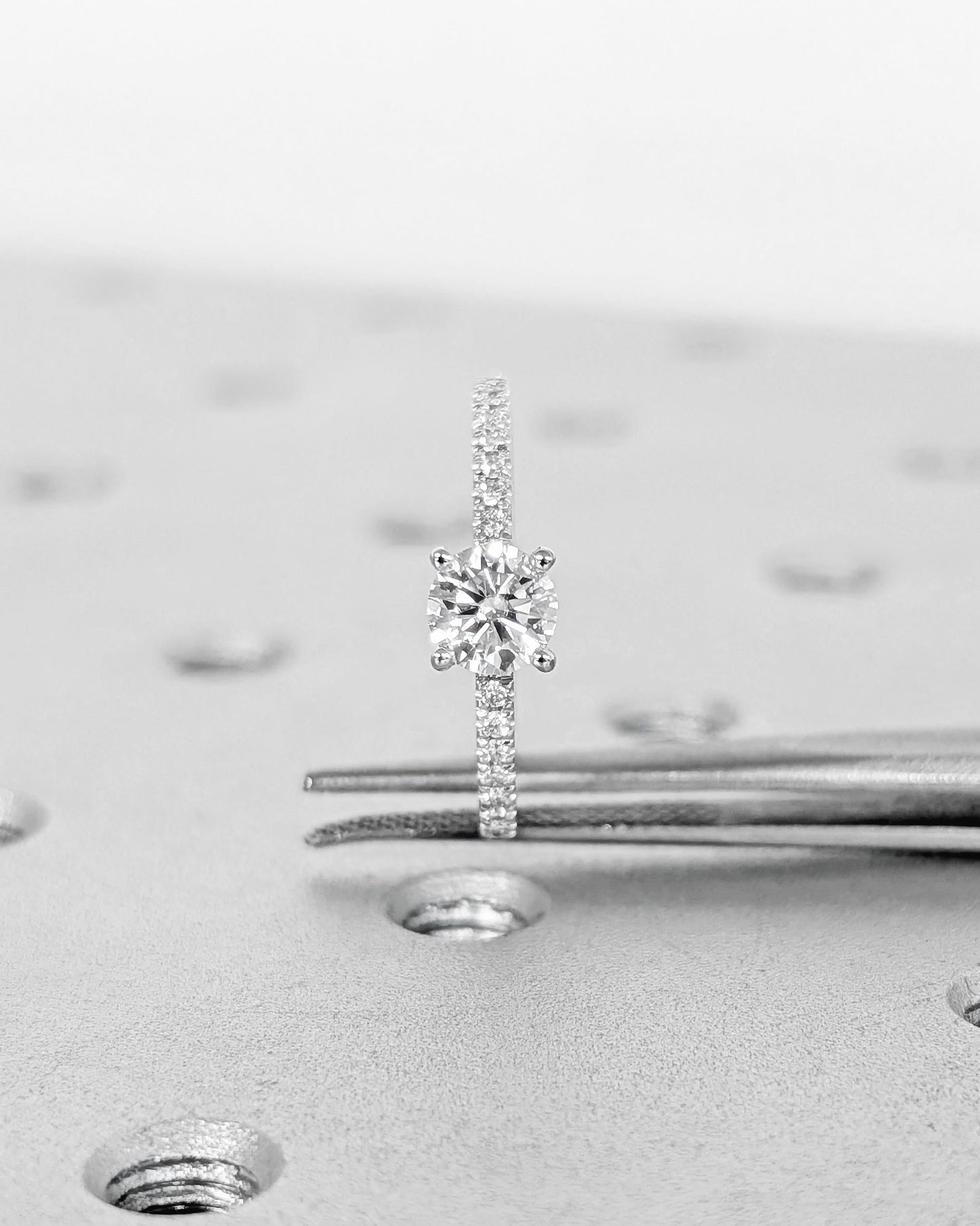1.2 CT Round Solitaire Moissanite Engagement Ring
