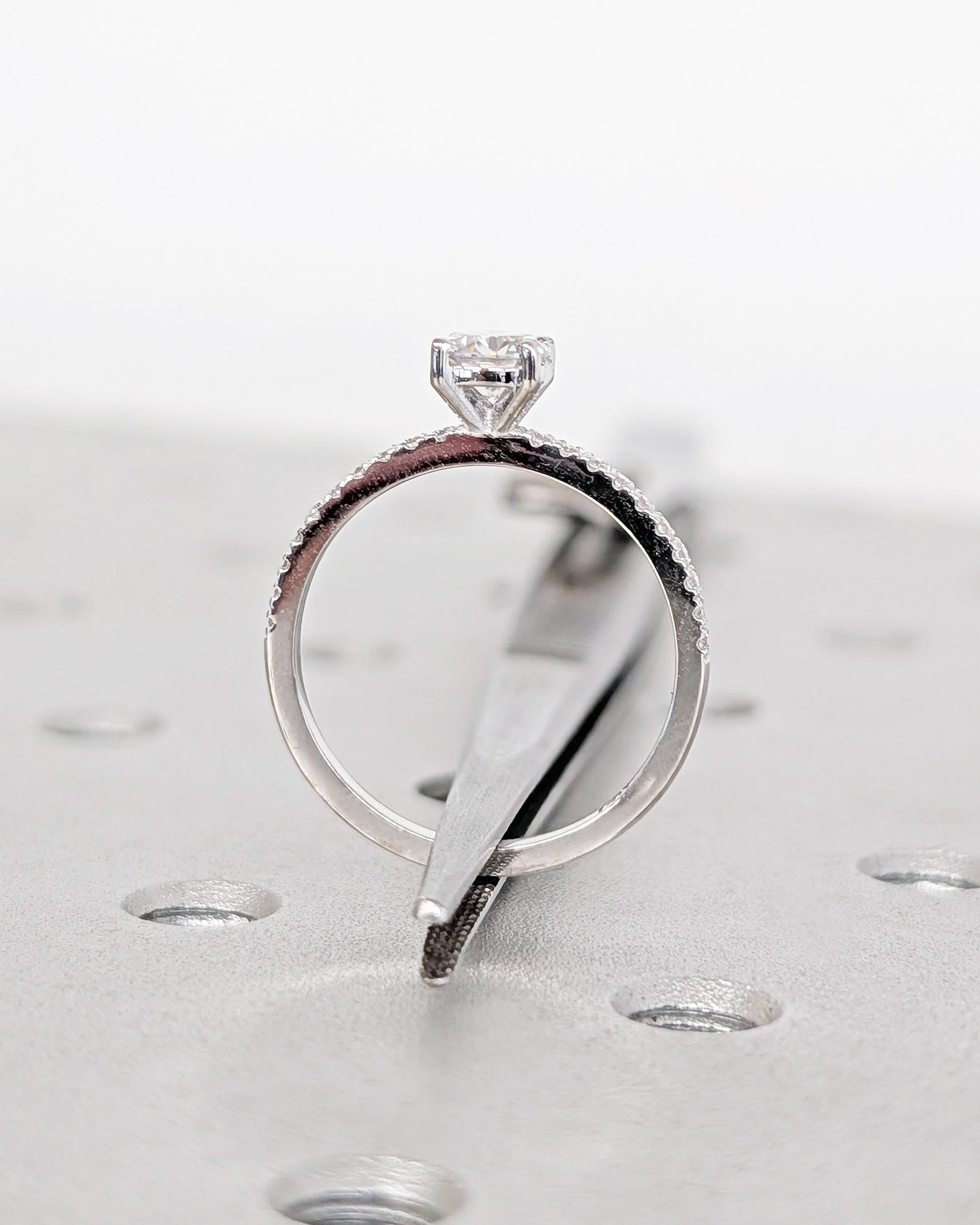 1.2 CT Round Solitaire Moissanite Engagement Ring