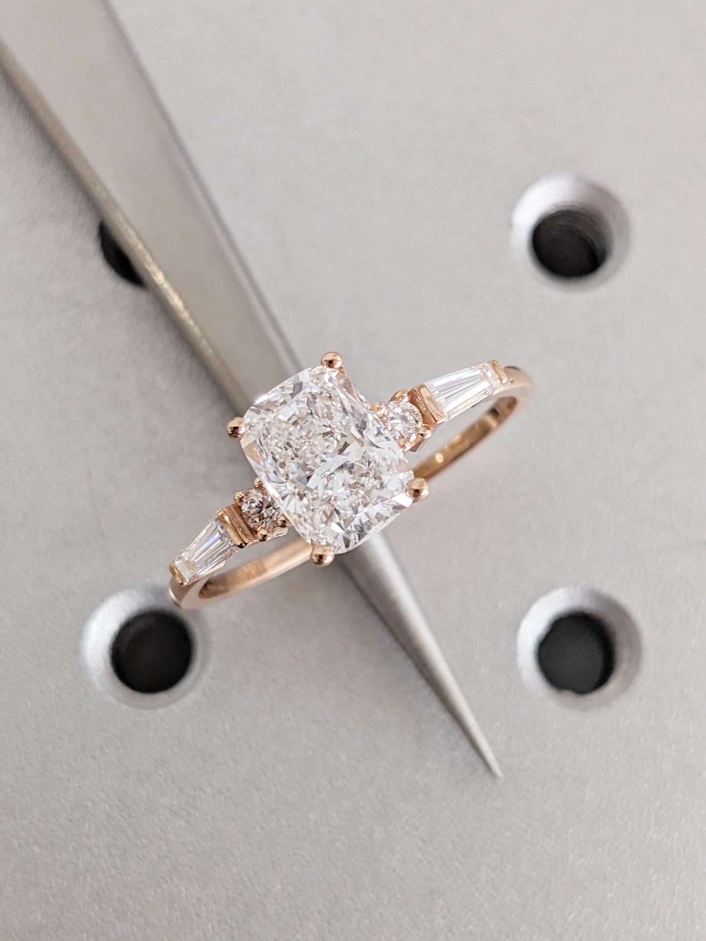 1.2 CT Round Solitaire Moissanite Engagement Ring