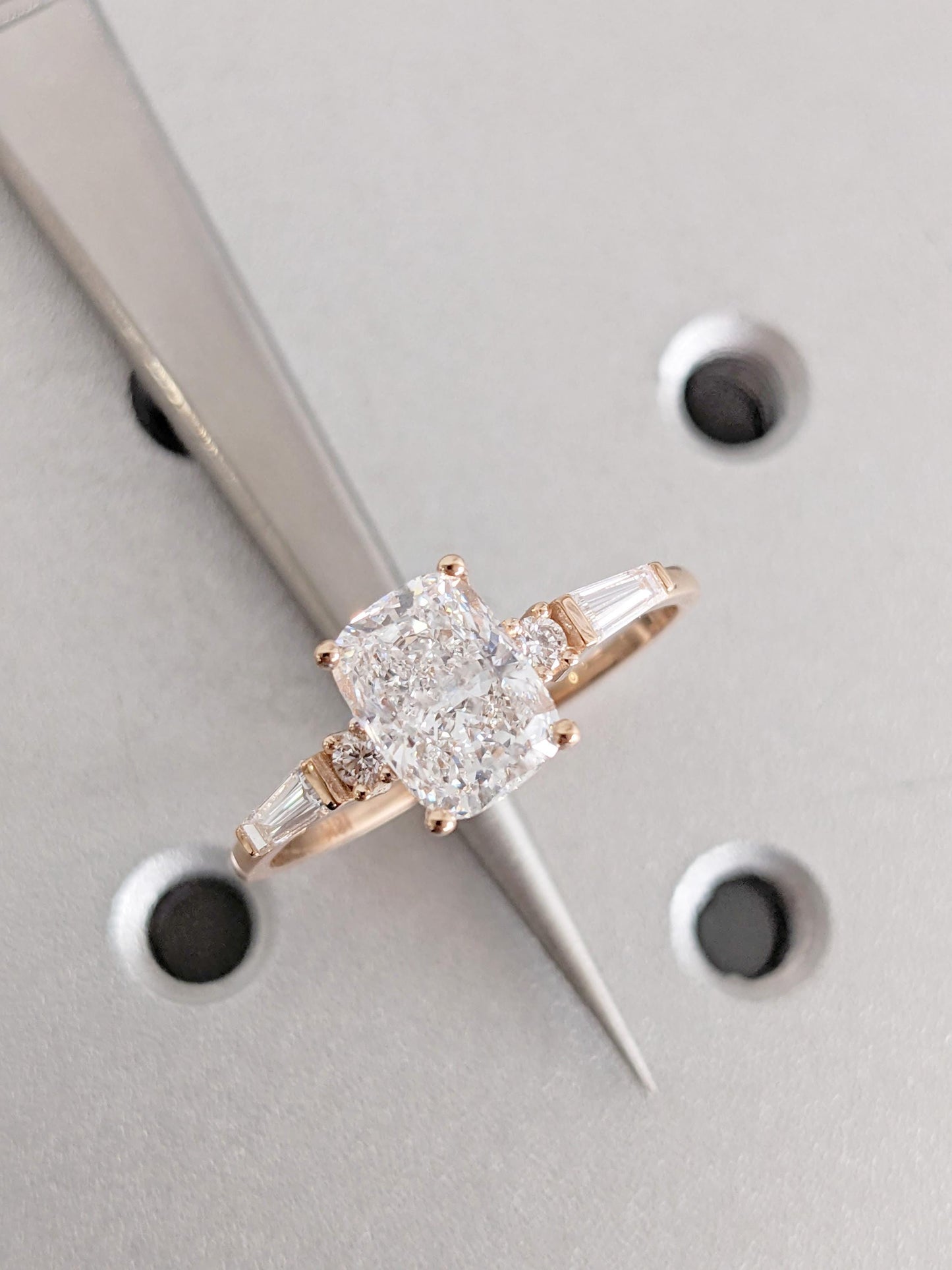 1.2 CT Round Solitaire Moissanite Engagement Ring