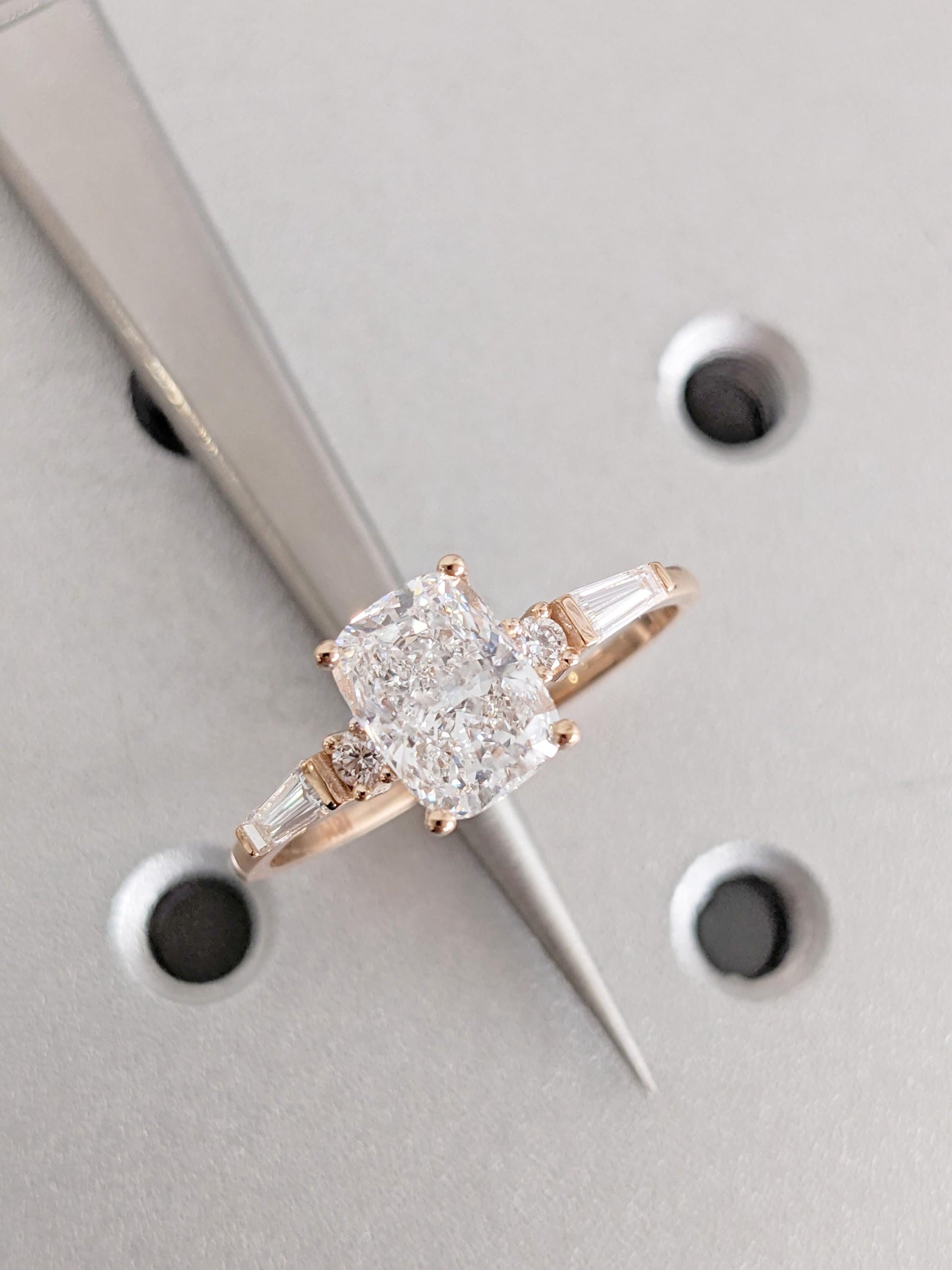 1.2 CT Round Solitaire Moissanite Engagement Ring