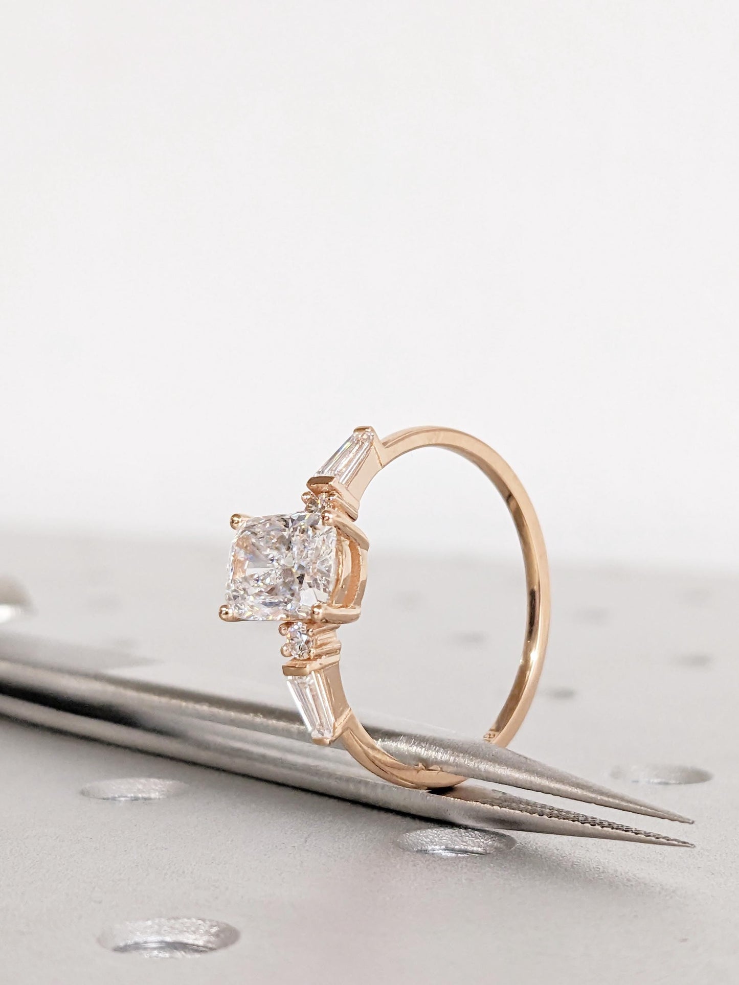 1.2 CT Round Solitaire Moissanite Engagement Ring