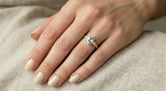 2 CT Oval Three Stone Moissanite Engagement Ring