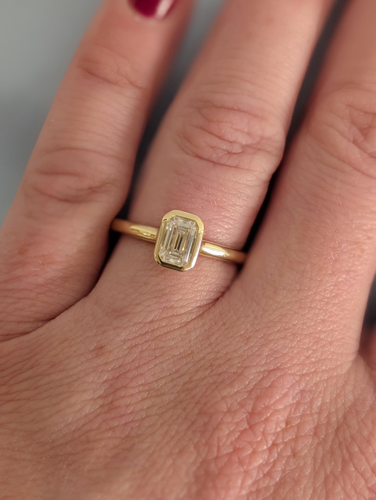 1.2 CT Round Solitaire Moissanite Engagement Ring