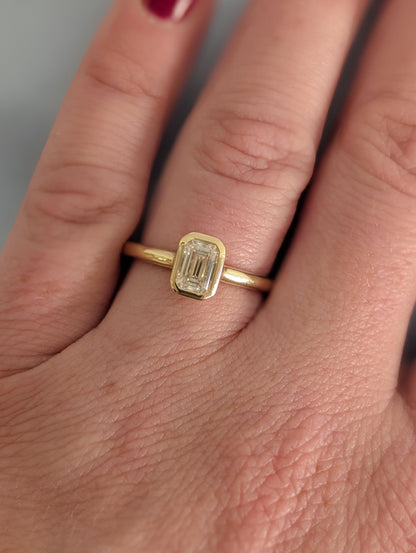 1.2 CT Round Solitaire Moissanite Engagement Ring