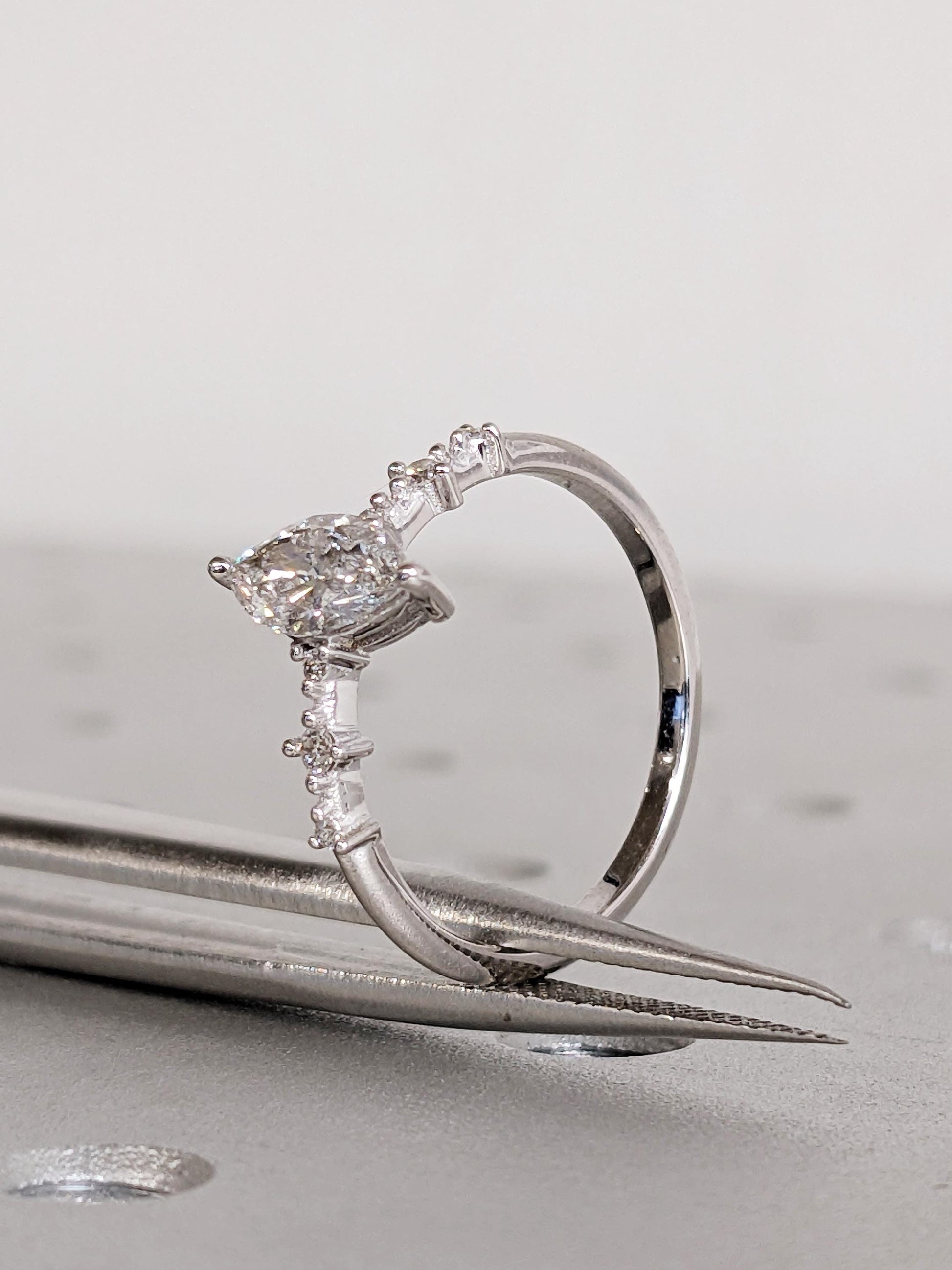 1.2 CT Round Solitaire Moissanite Engagement Ring