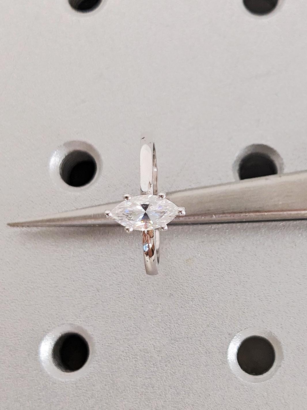 1.2 CT Round Solitaire Moissanite Engagement Ring