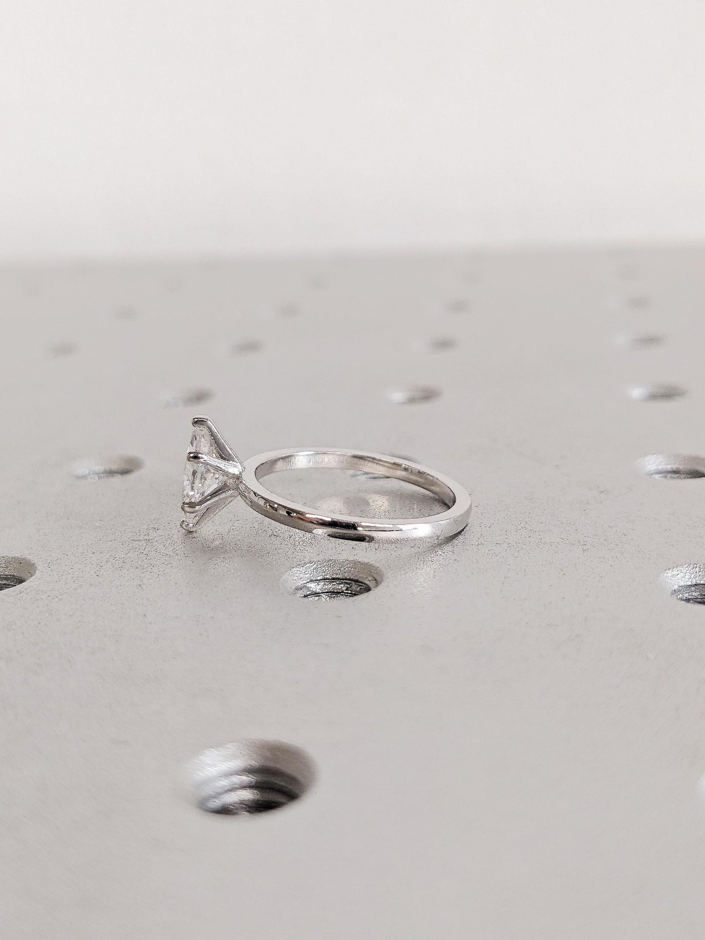 1.2 CT Round Solitaire Moissanite Engagement Ring