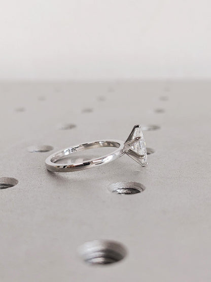 1.2 CT Round Solitaire Moissanite Engagement Ring