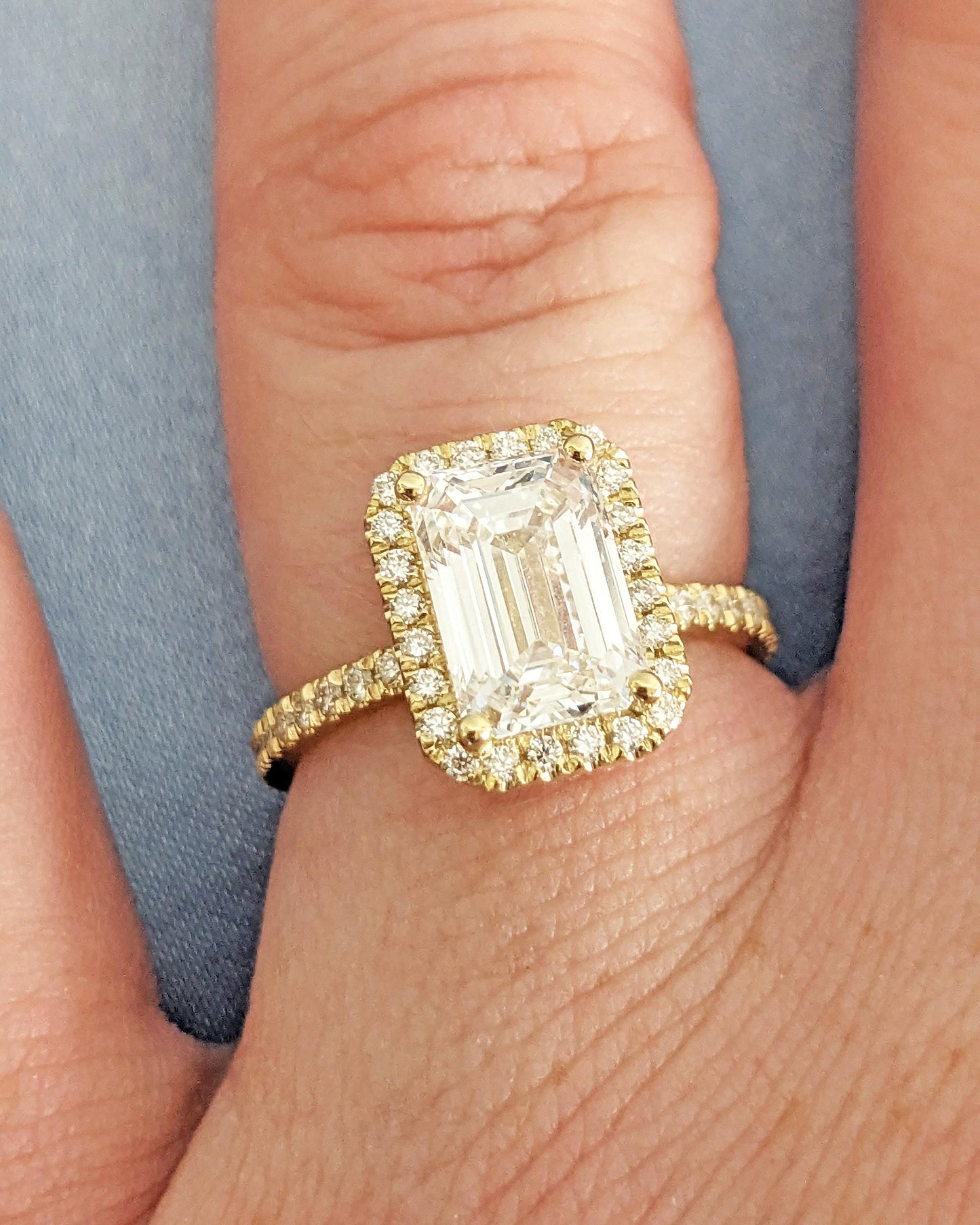 1.2 CT Round Solitaire Moissanite Engagement Ring