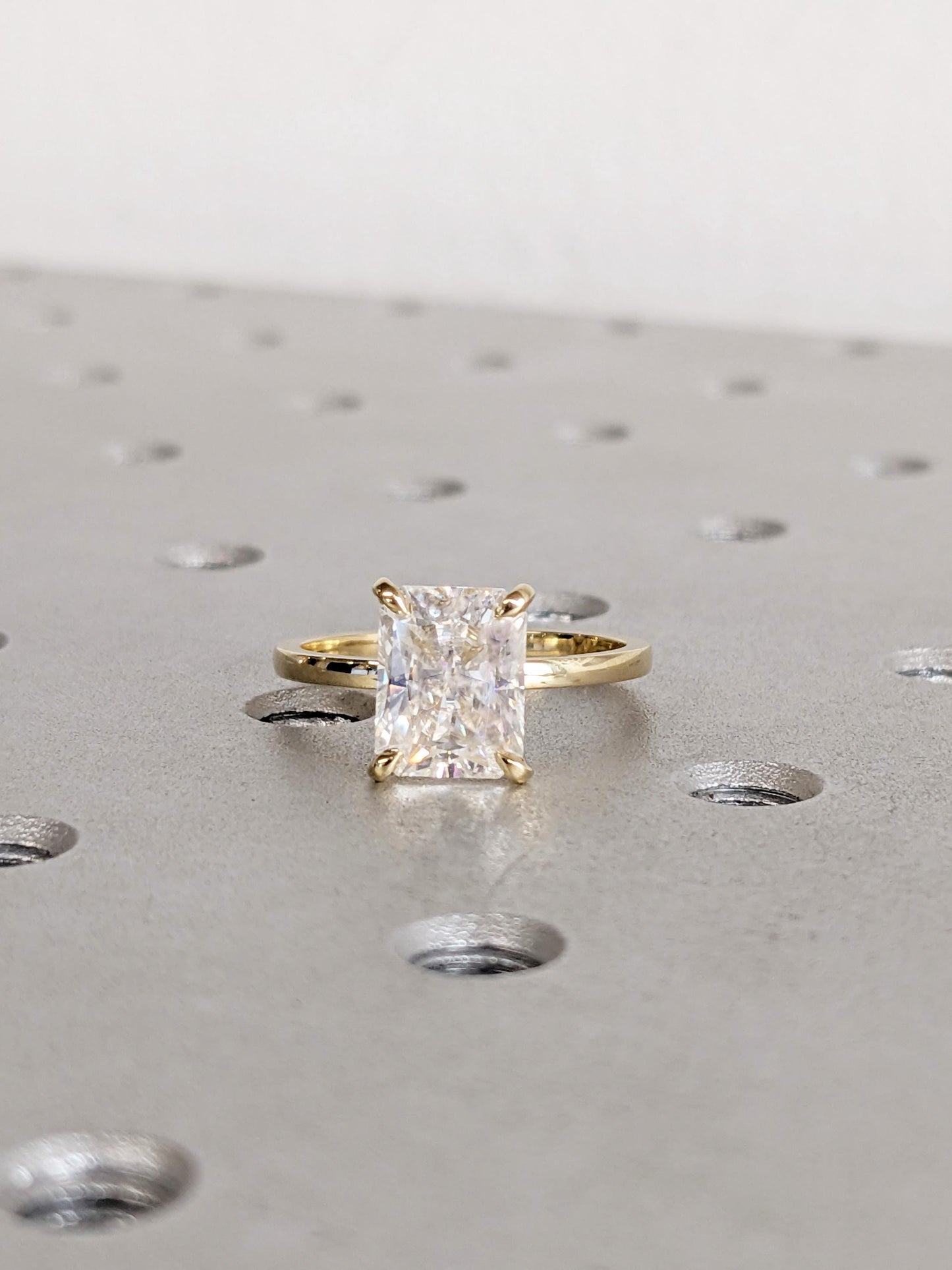 1.2 CT Round Solitaire Moissanite Engagement Ring