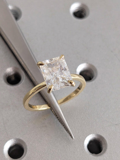 1.2 CT Round Solitaire Moissanite Engagement Ring