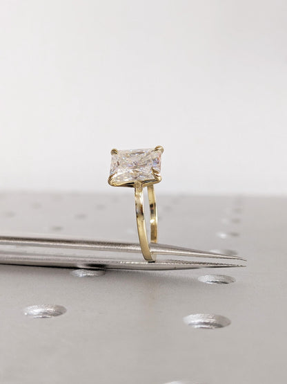 1.2 CT Round Solitaire Moissanite Engagement Ring