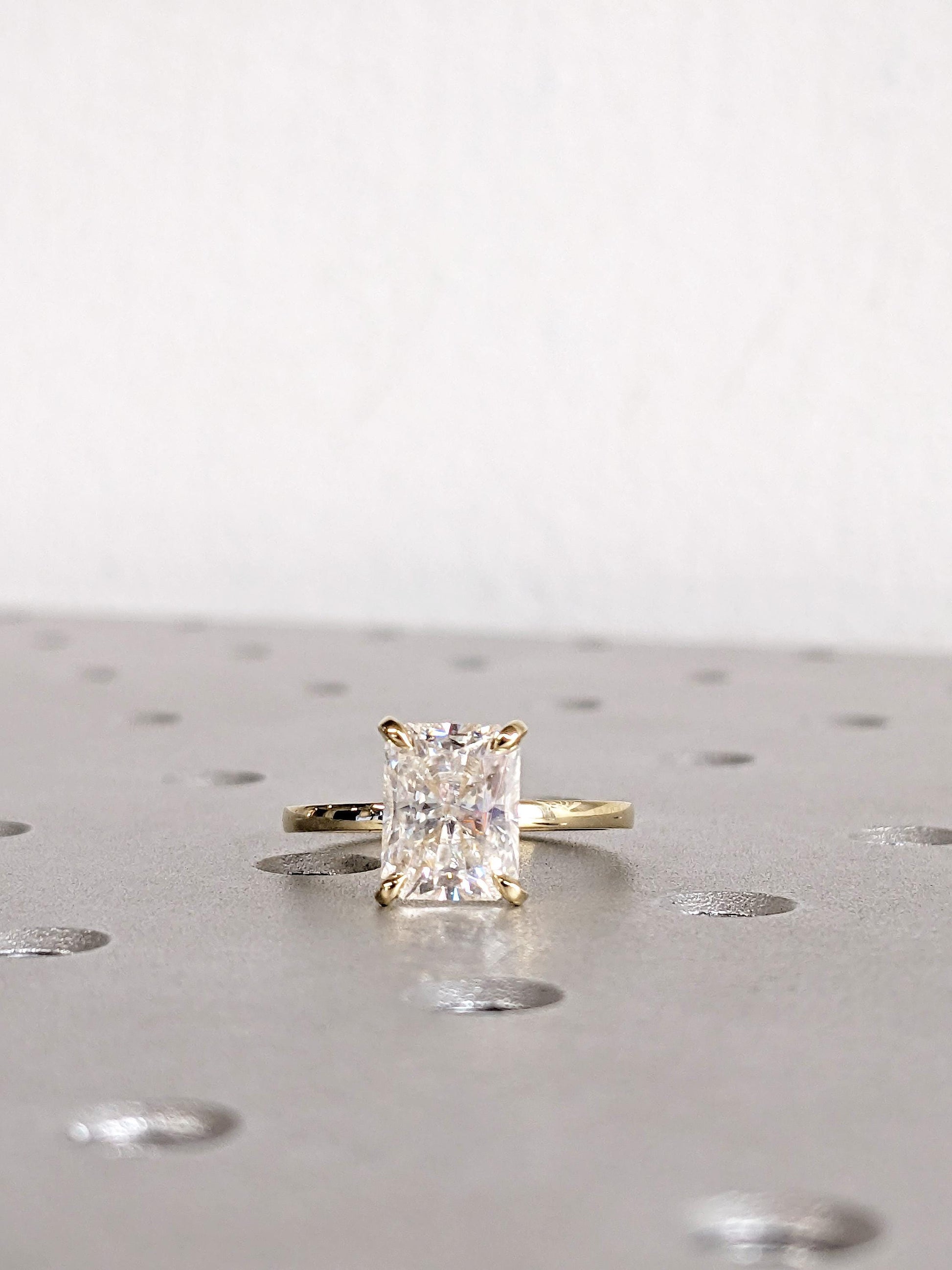 1.2 CT Round Solitaire Moissanite Engagement Ring