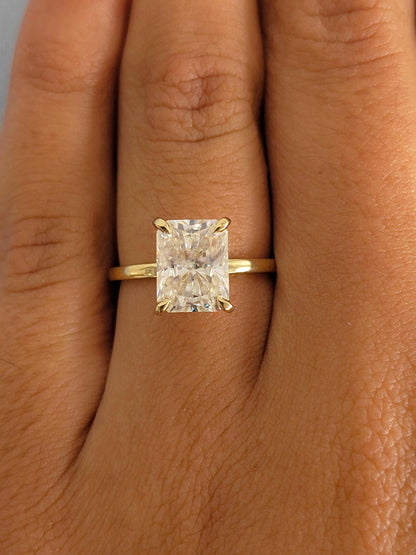 1.2 CT Round Solitaire Moissanite Engagement Ring